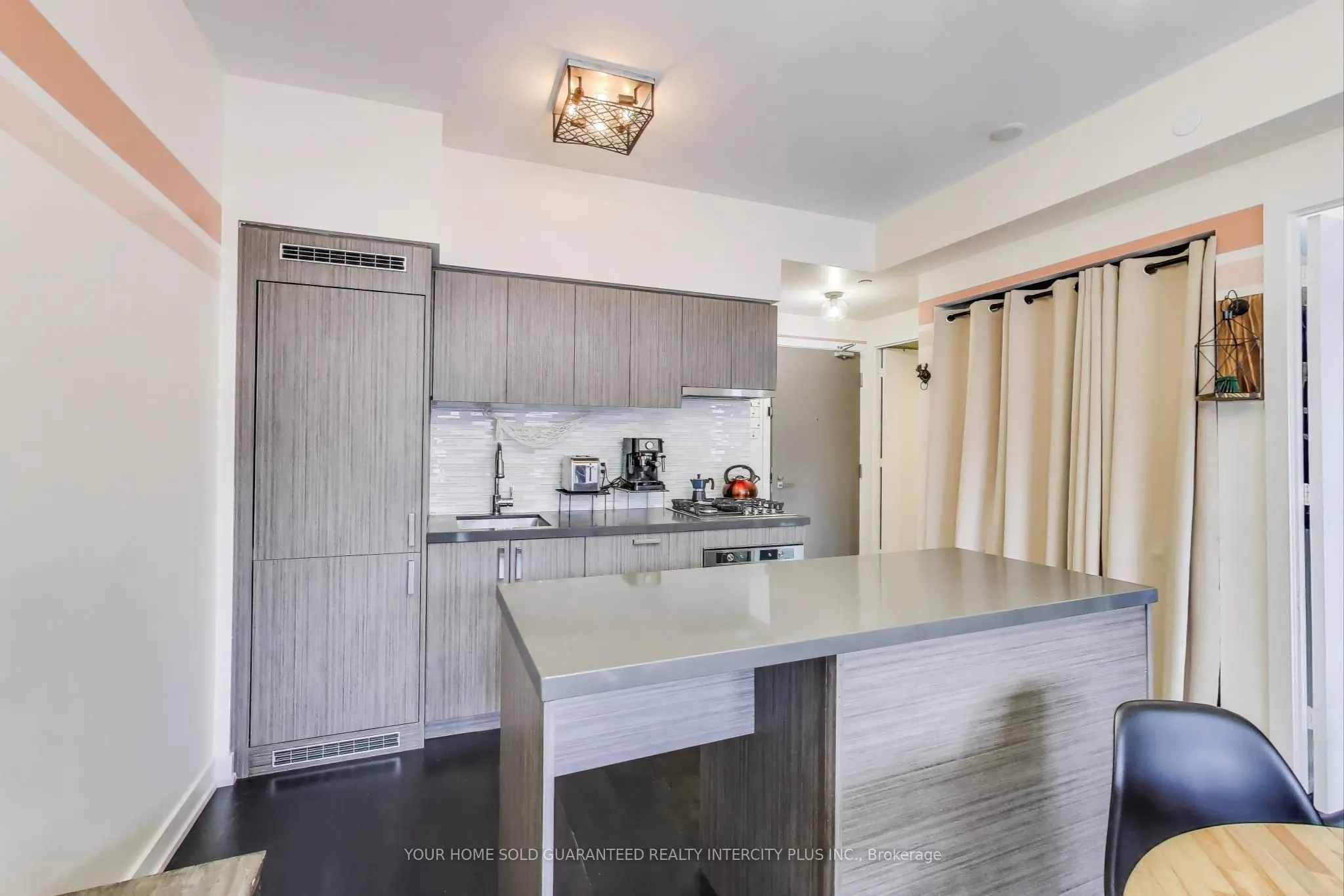 501 St. Clair Avenue W, #325