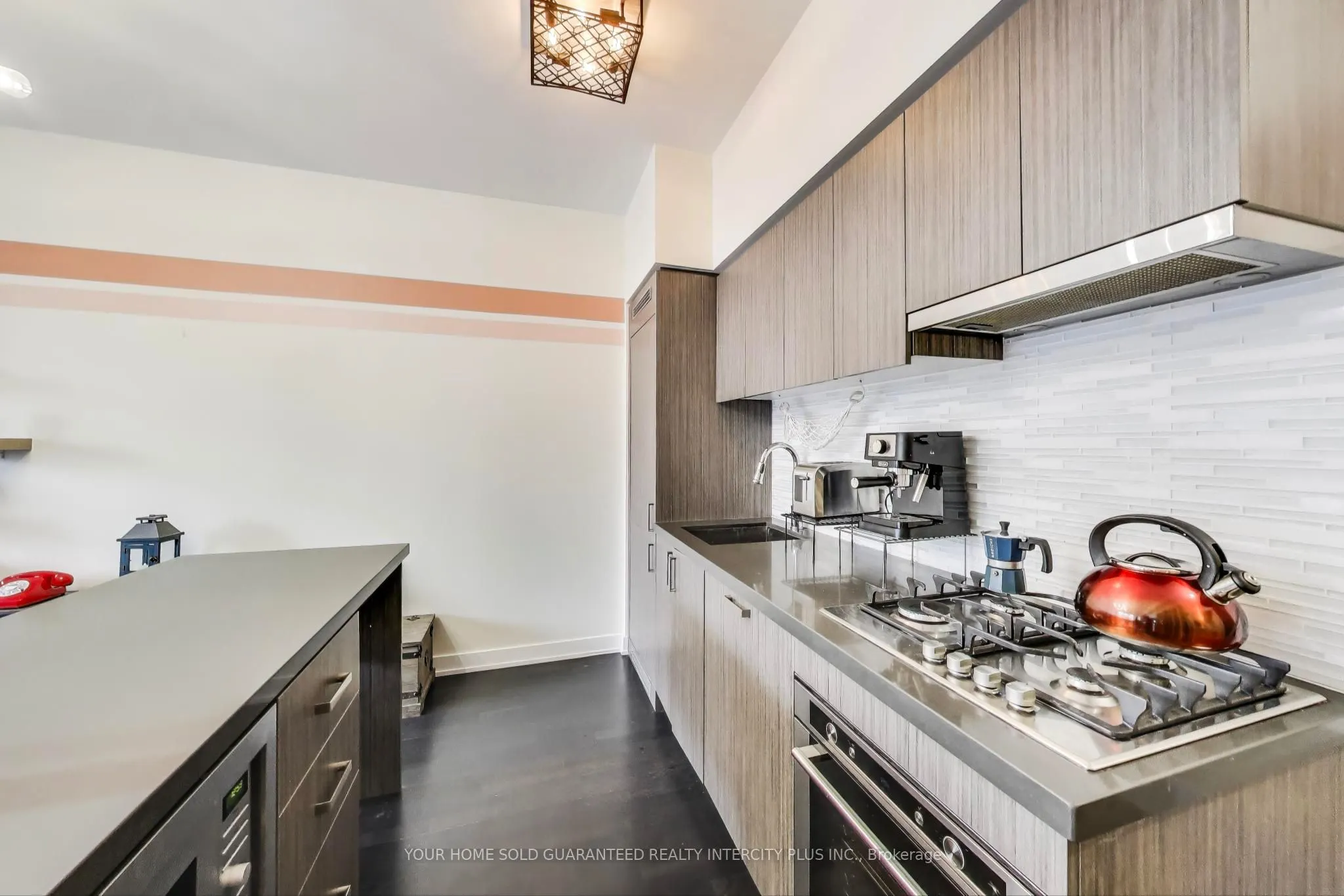 501 St. Clair Avenue W, #325