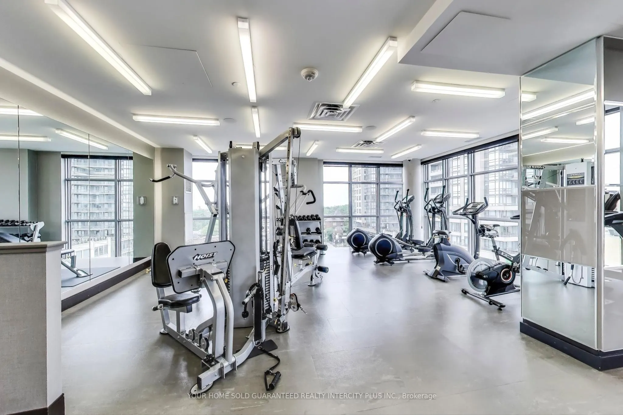 501 St. Clair Avenue W, #325