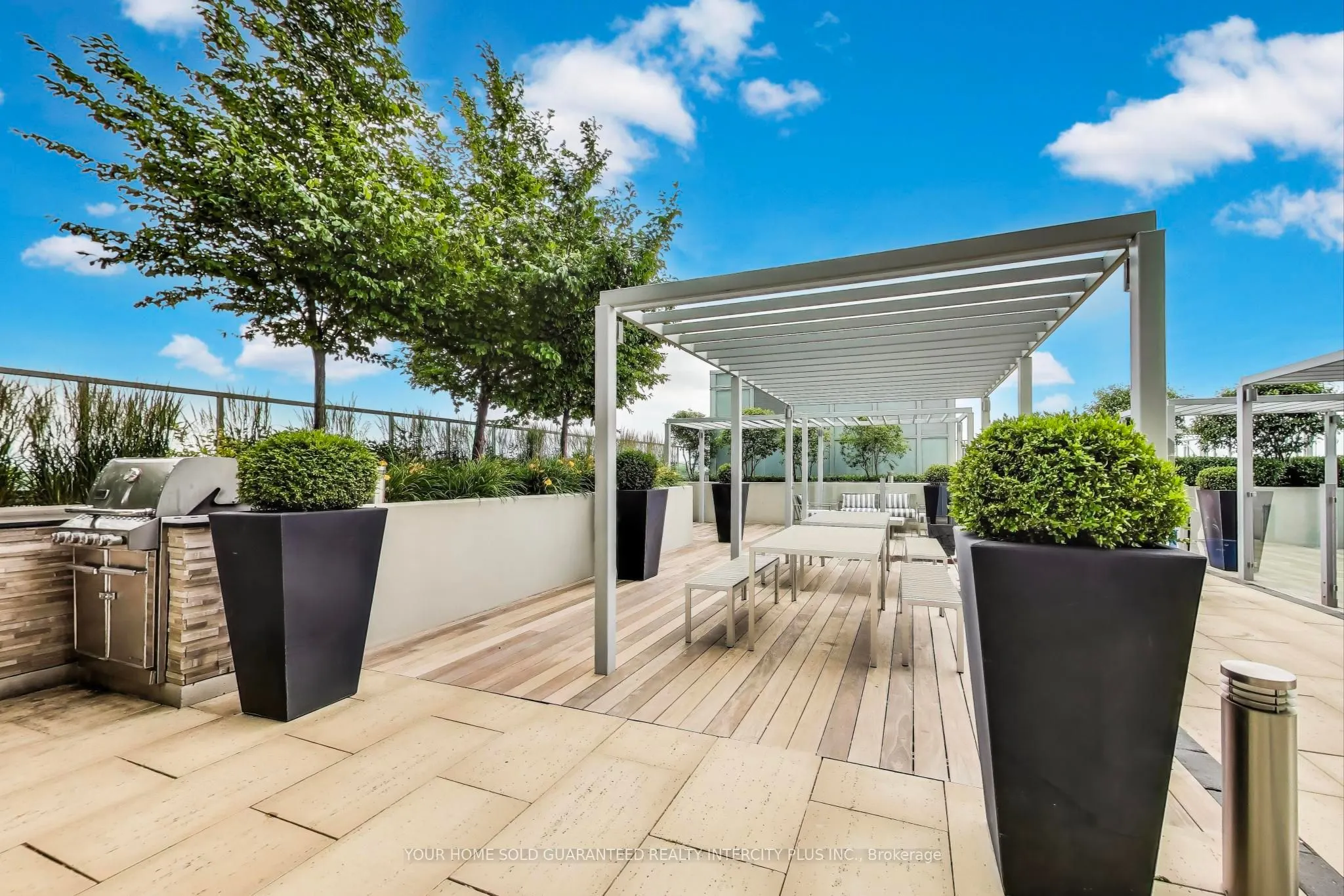501 St. Clair Avenue W, #325