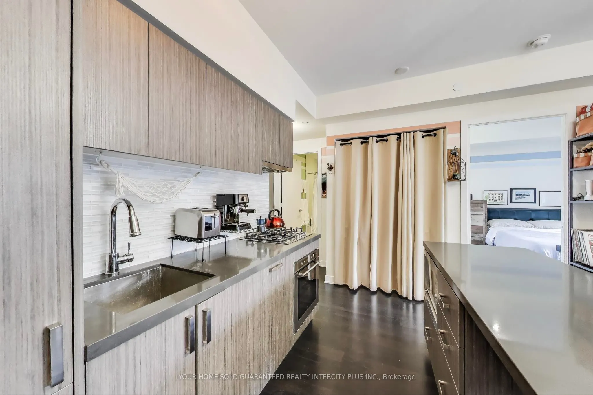 501 St. Clair Avenue W, #325
