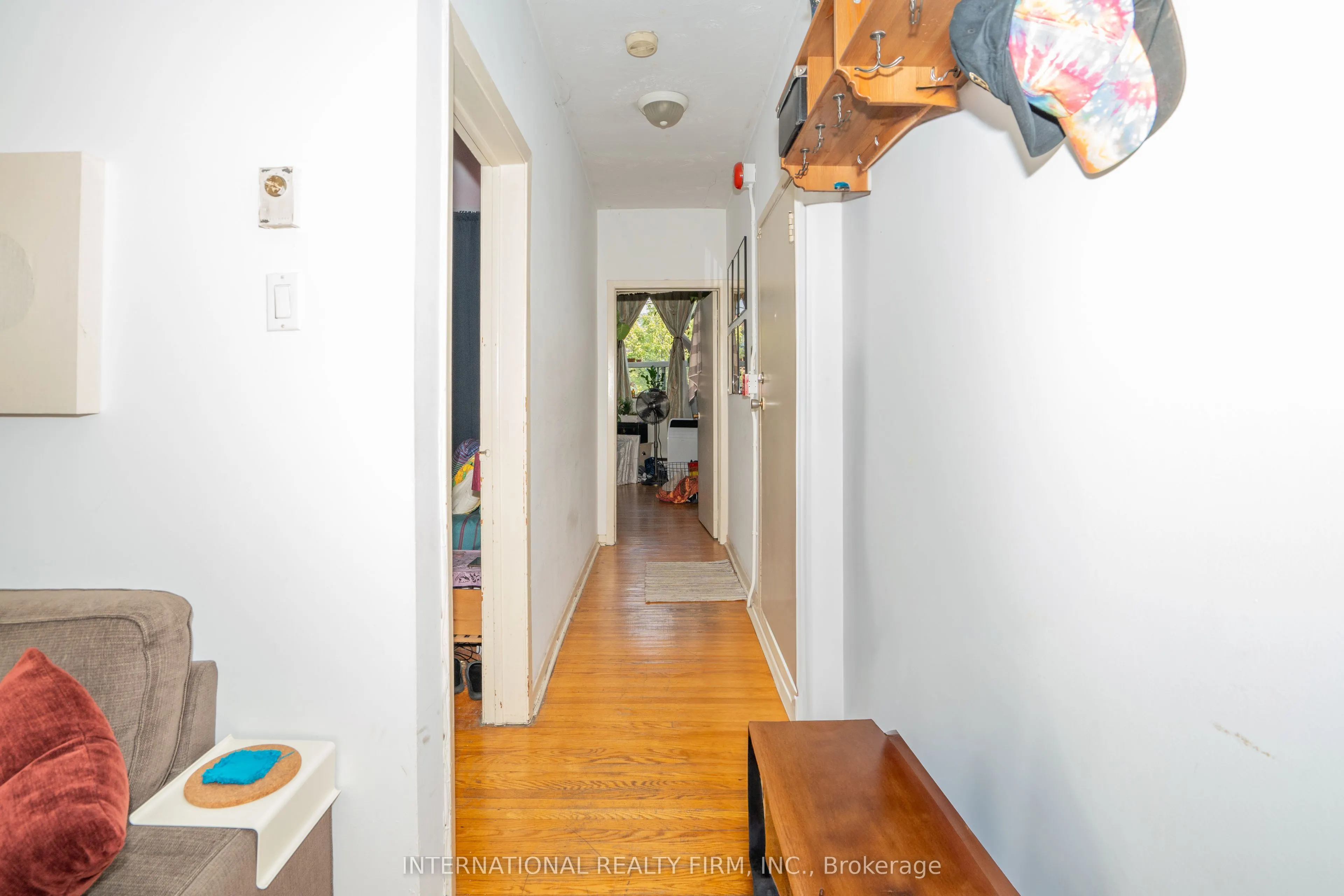 673 College Street, #2nd Flr Front