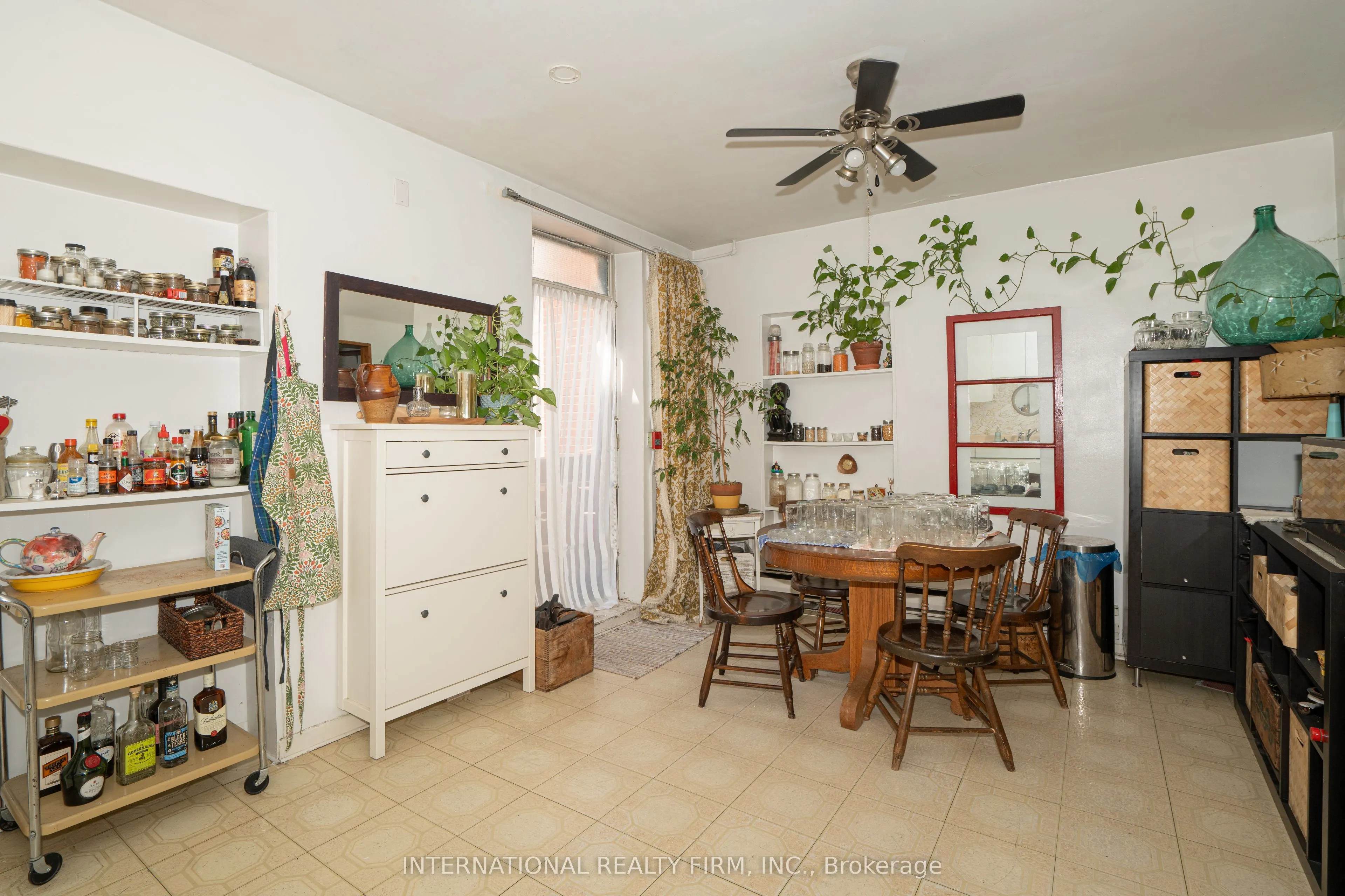673 College Street, #2nd Flr Front