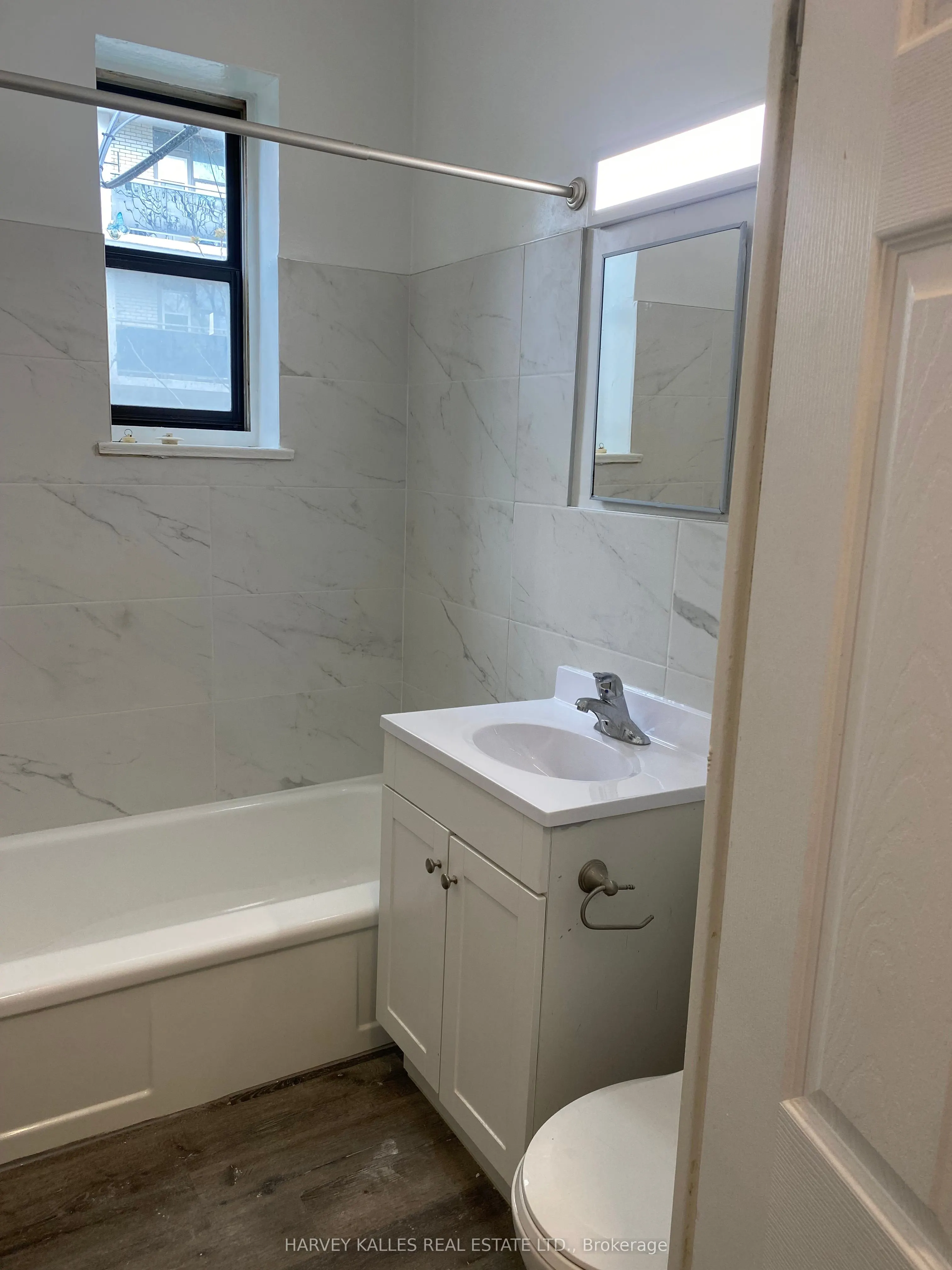 1582 Bathurst Street, #104