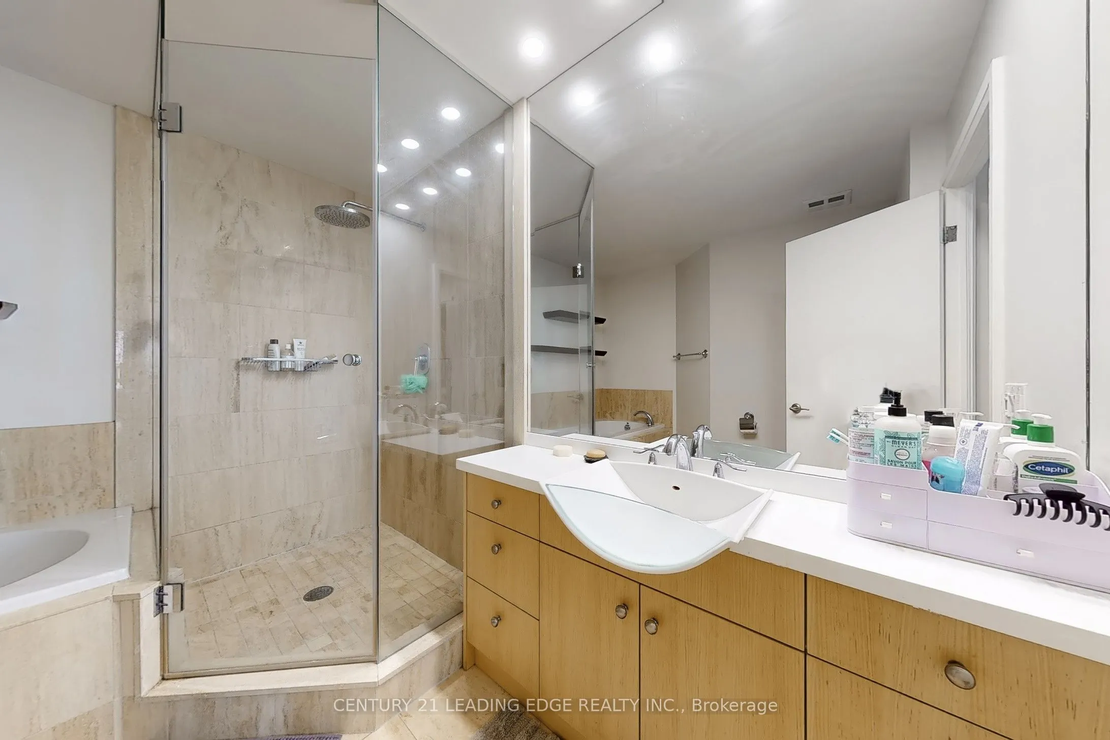 3 Mcalpine Street, #502