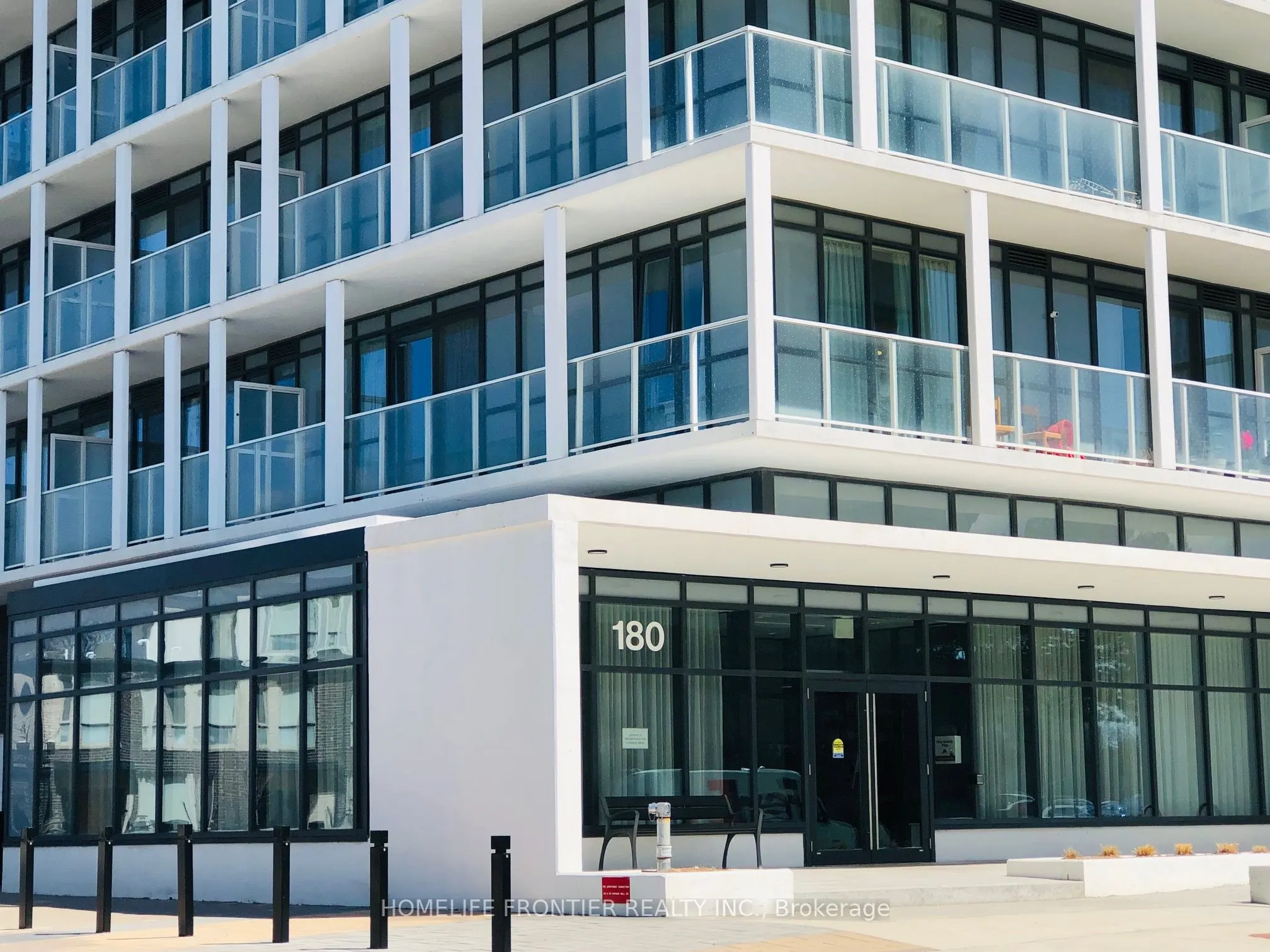 180 Fairview Mall Drive W, #706