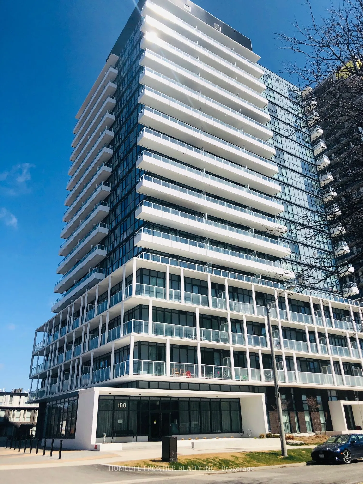 180 Fairview Mall Drive W, #706