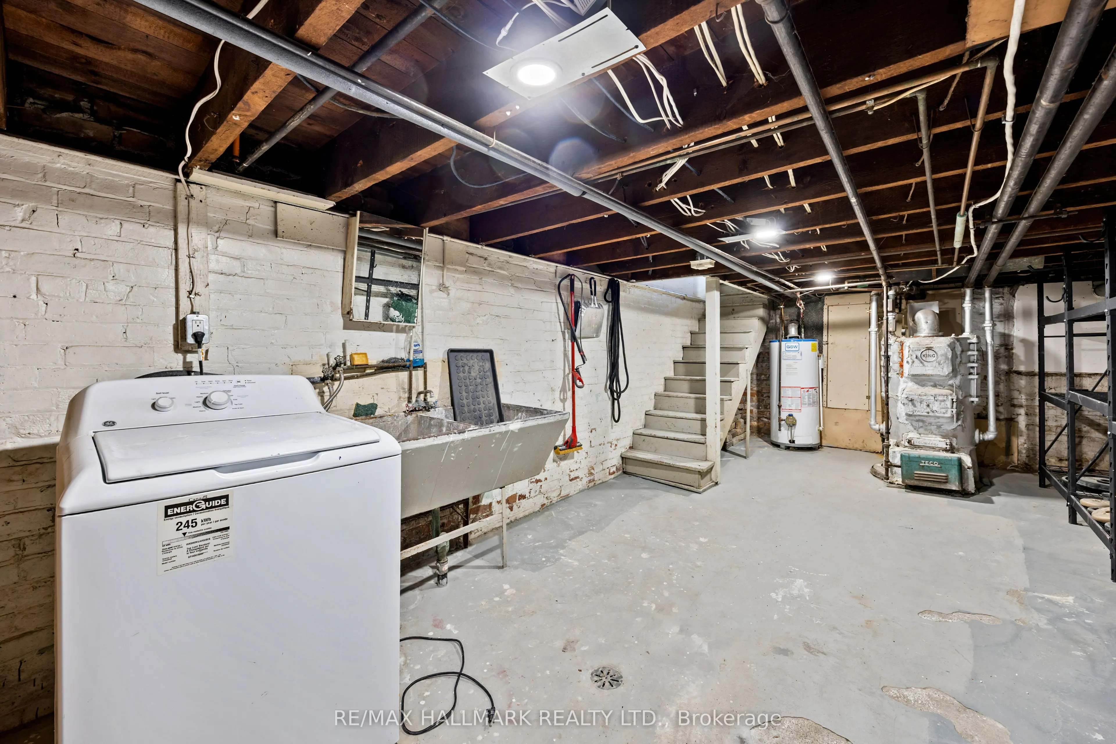 690 Adelaide Street W