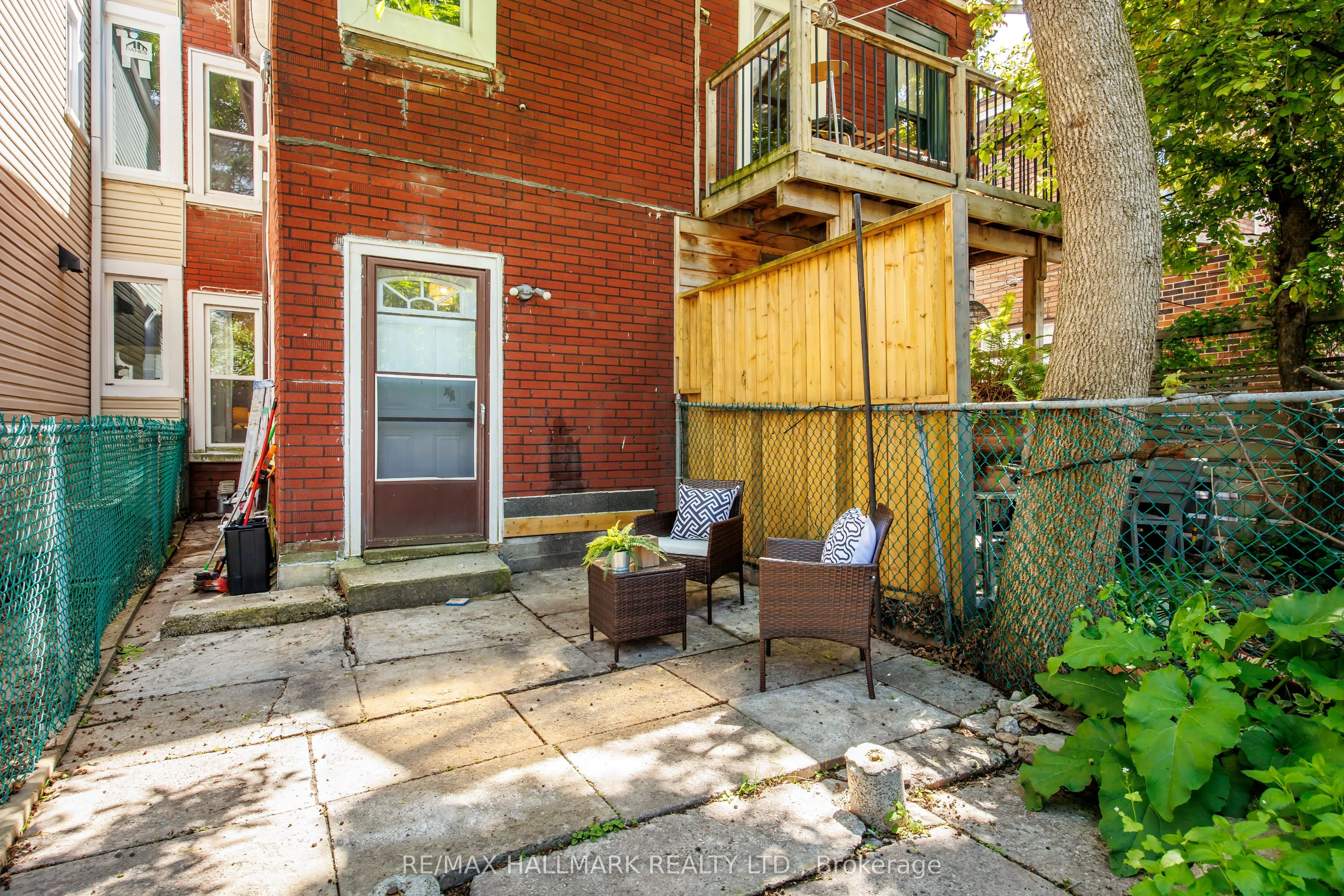 690 Adelaide Street W