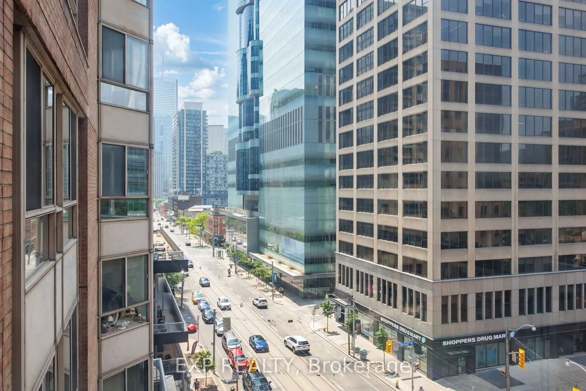 711 Bay Street, #817
