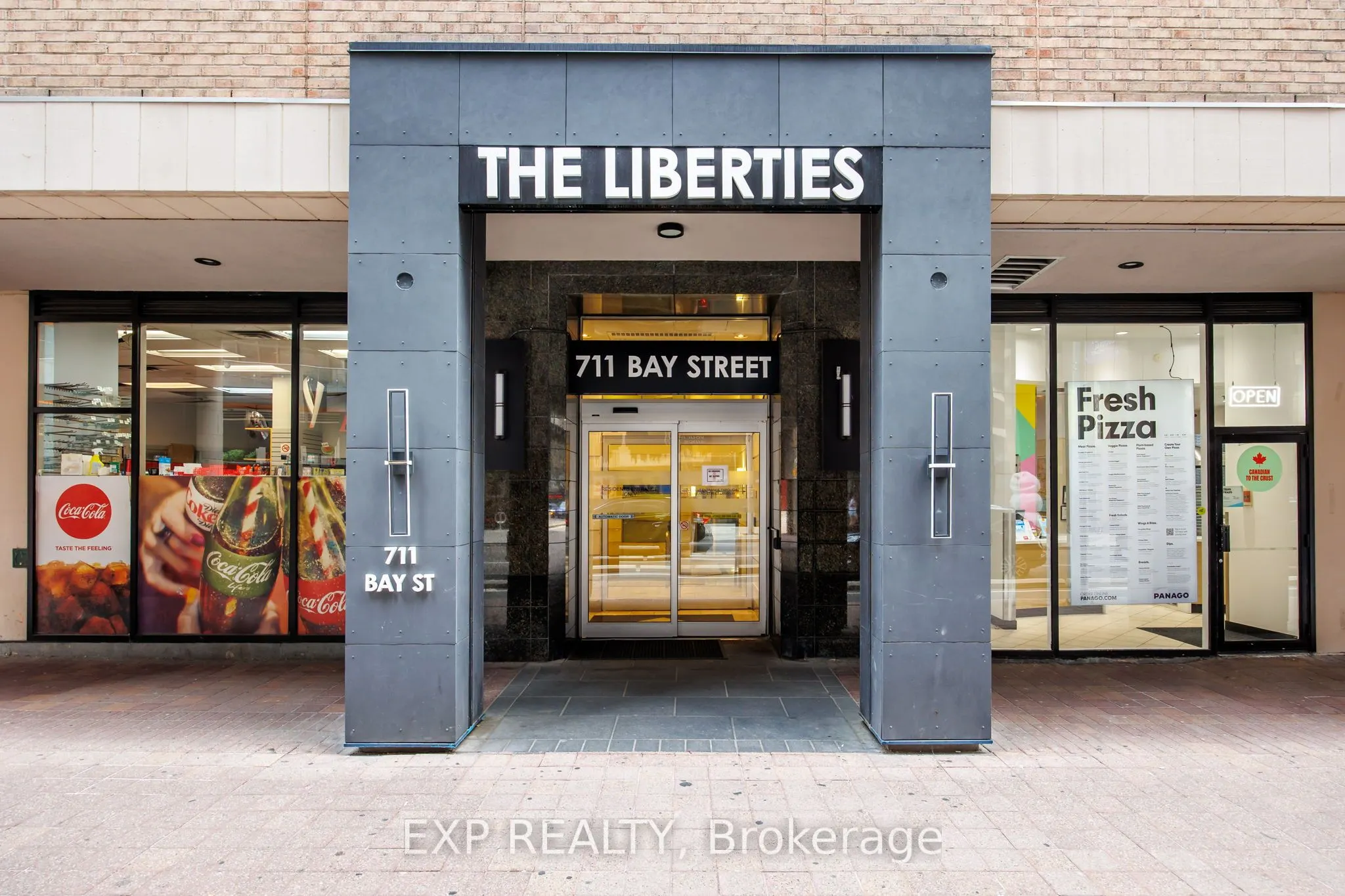 711 Bay Street, #817