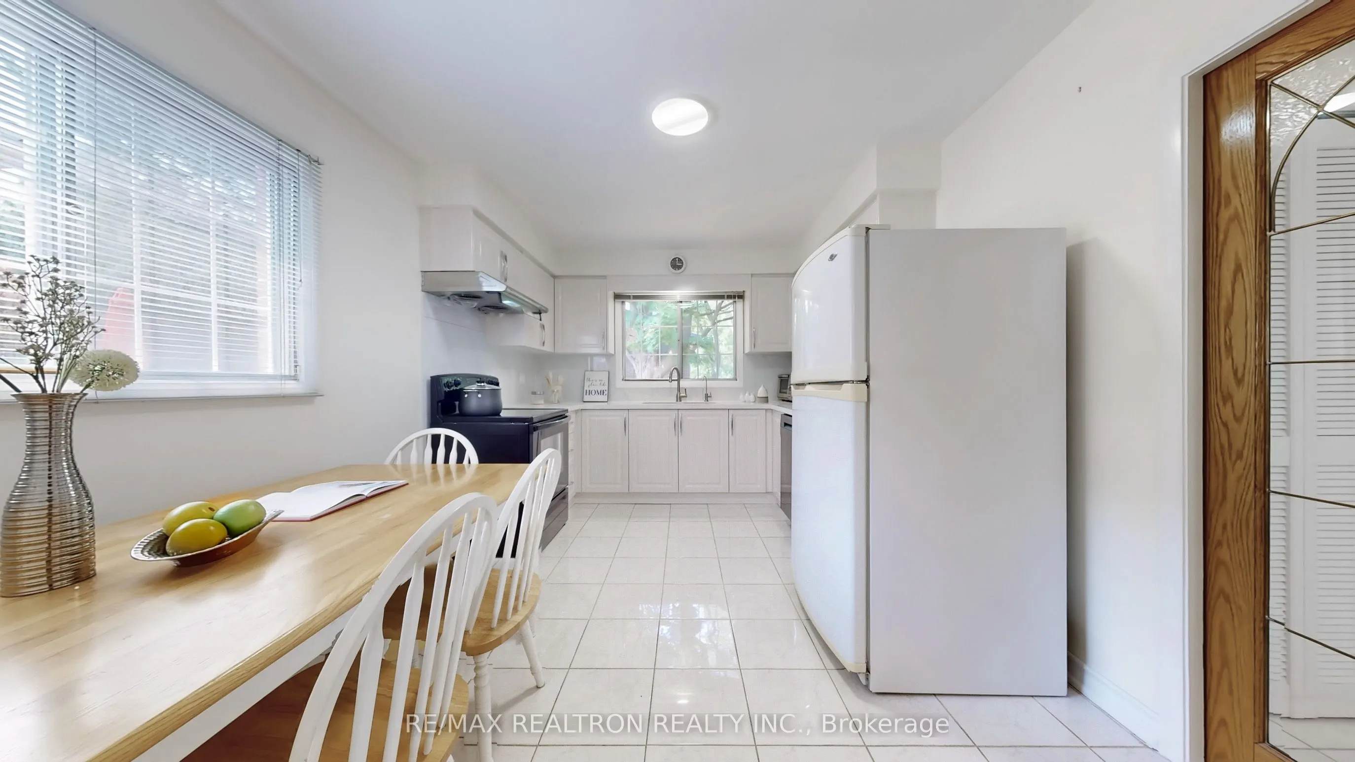20 Zircon Court