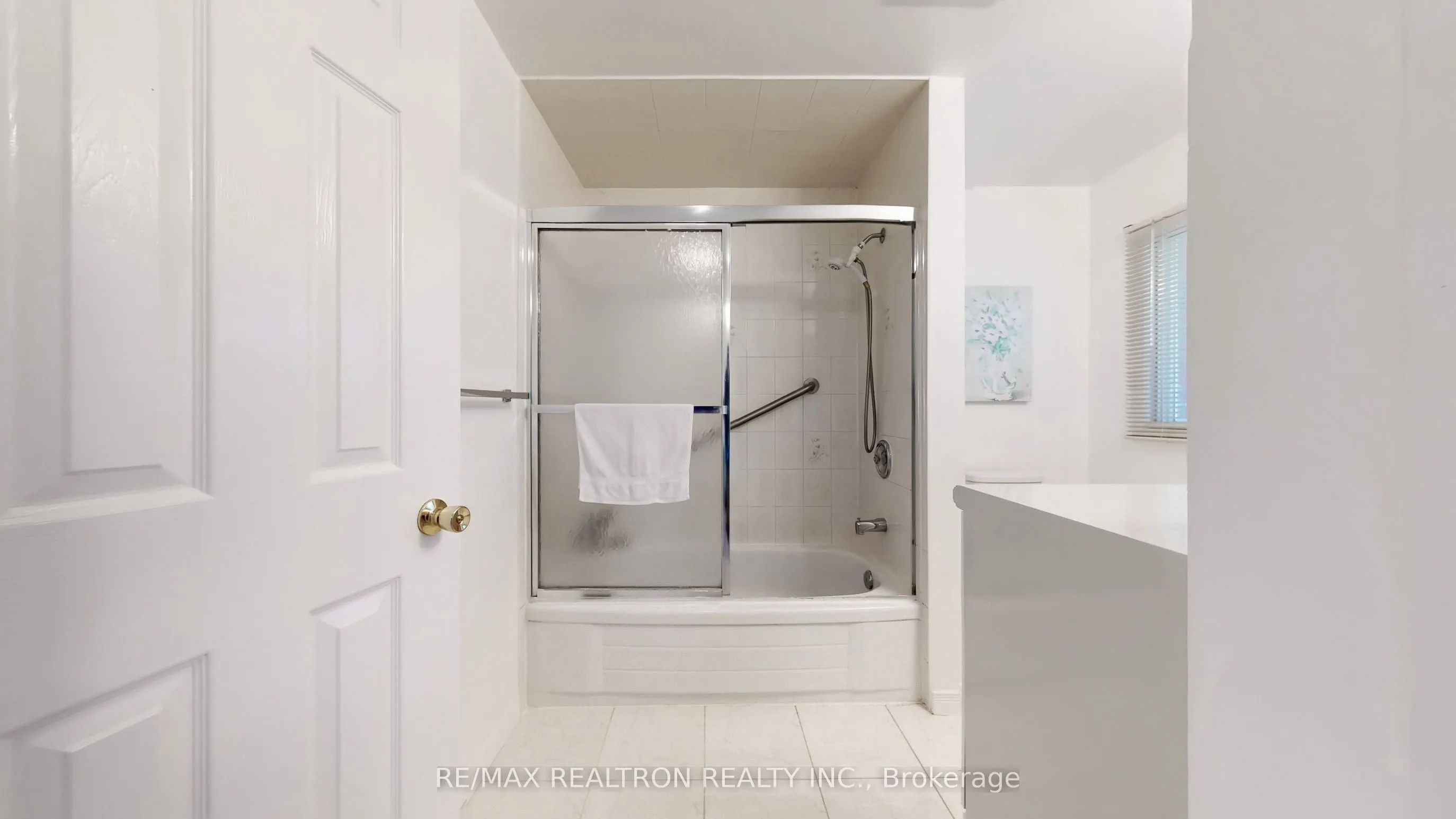 20 Zircon Court