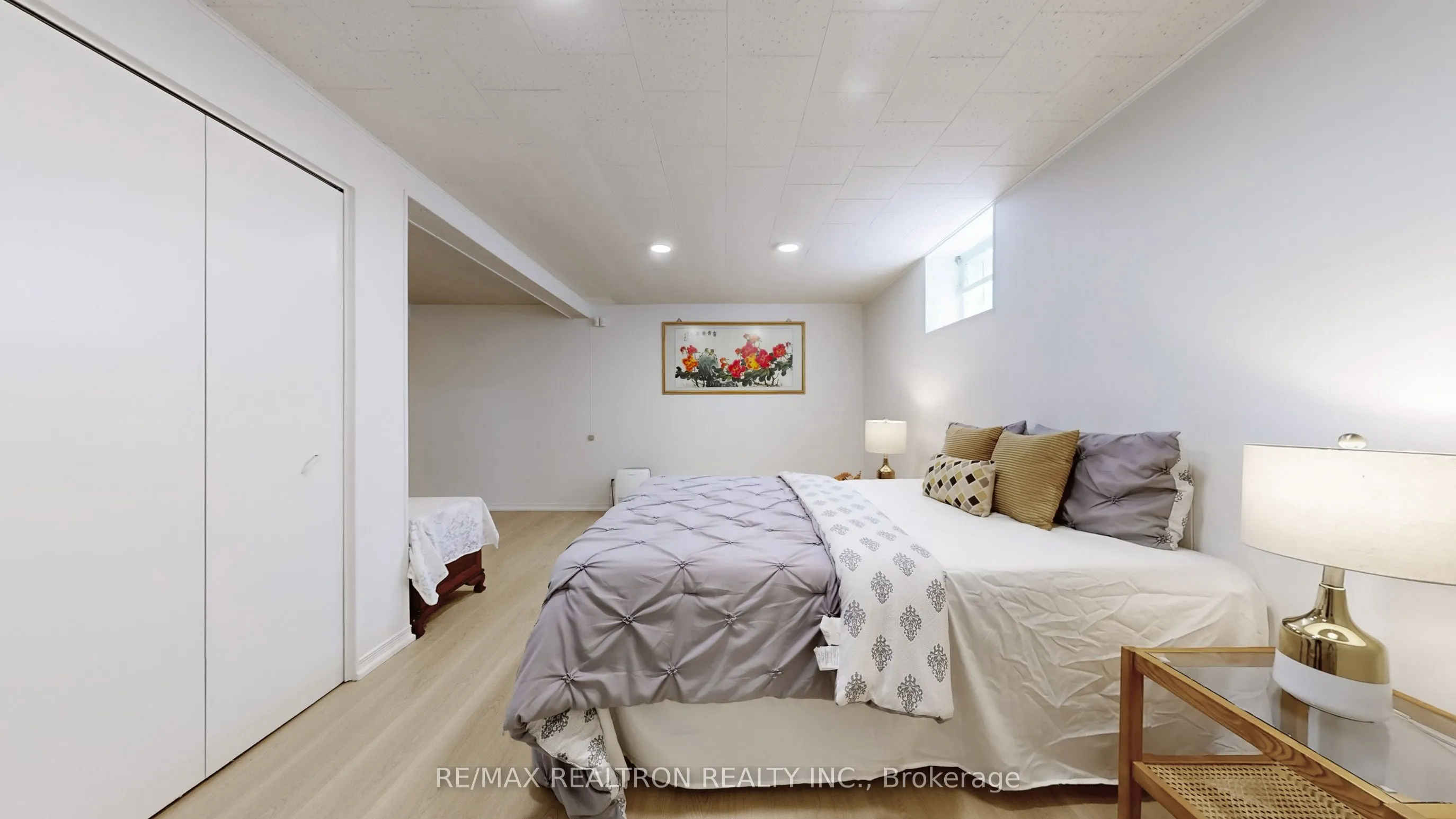 20 Zircon Court
