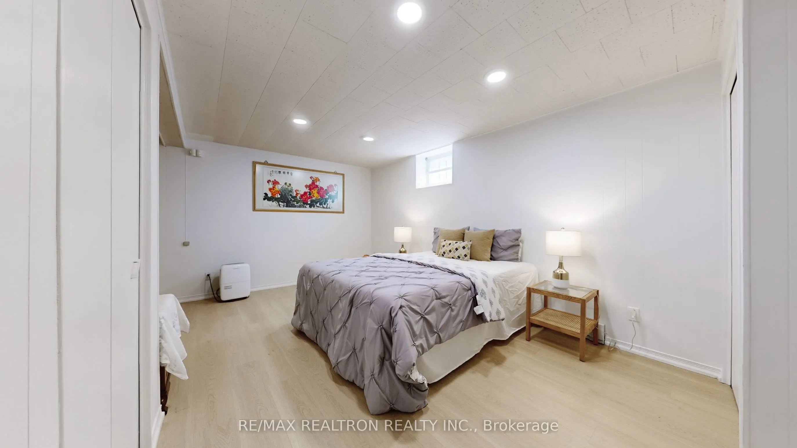 20 Zircon Court