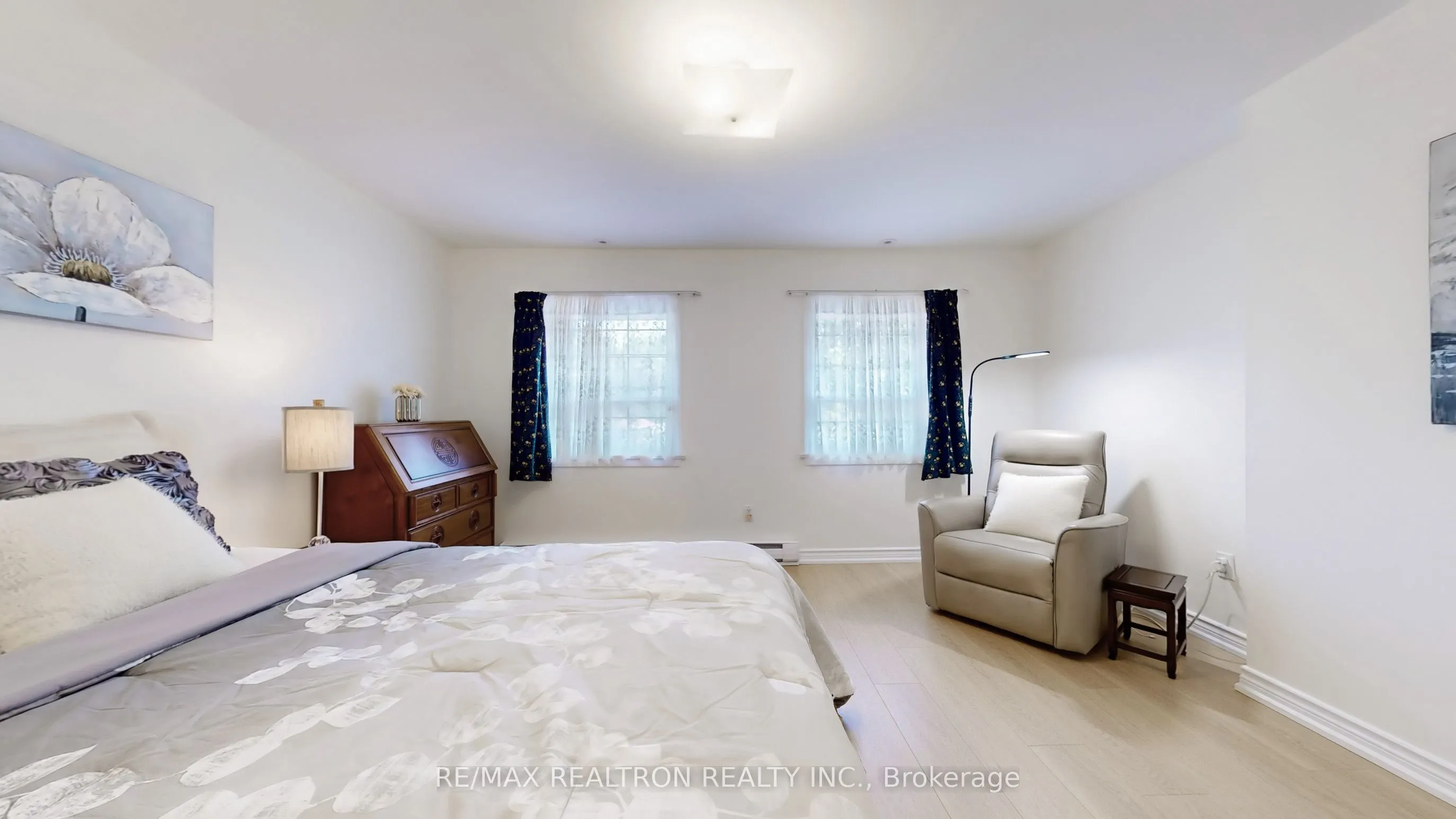 20 Zircon Court