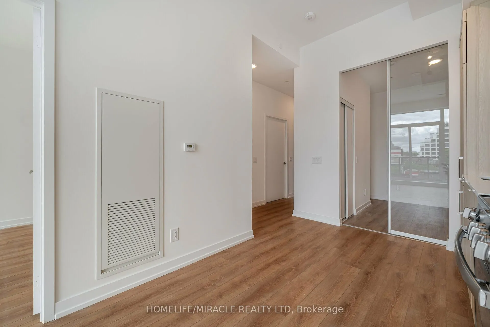 500 Dupont Street, #317