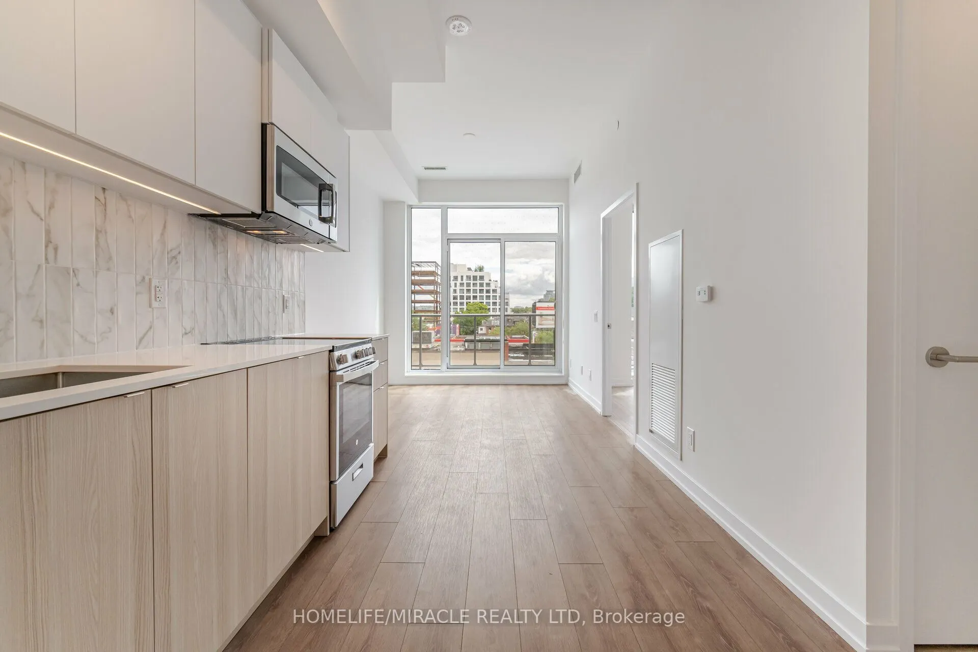 500 Dupont Street, #317