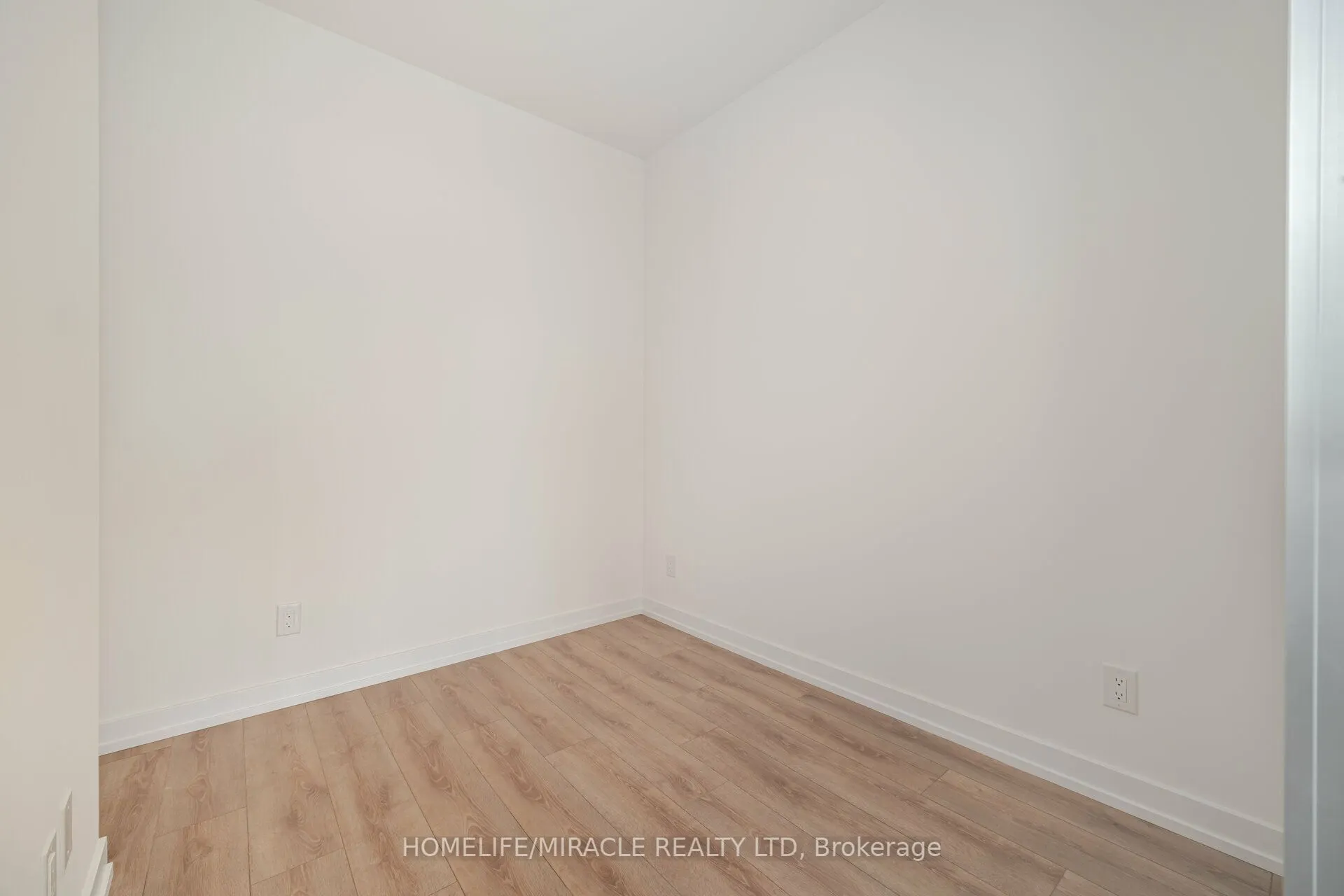 500 Dupont Street, #317