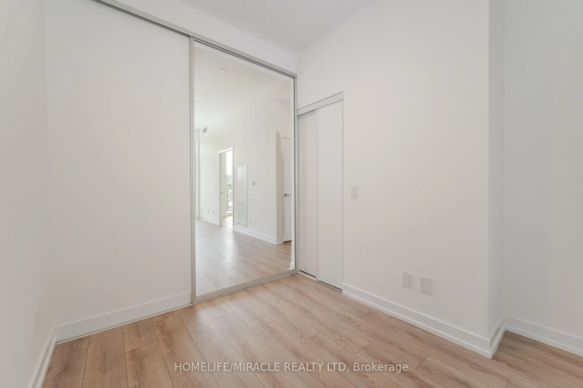 500 Dupont Street, #317