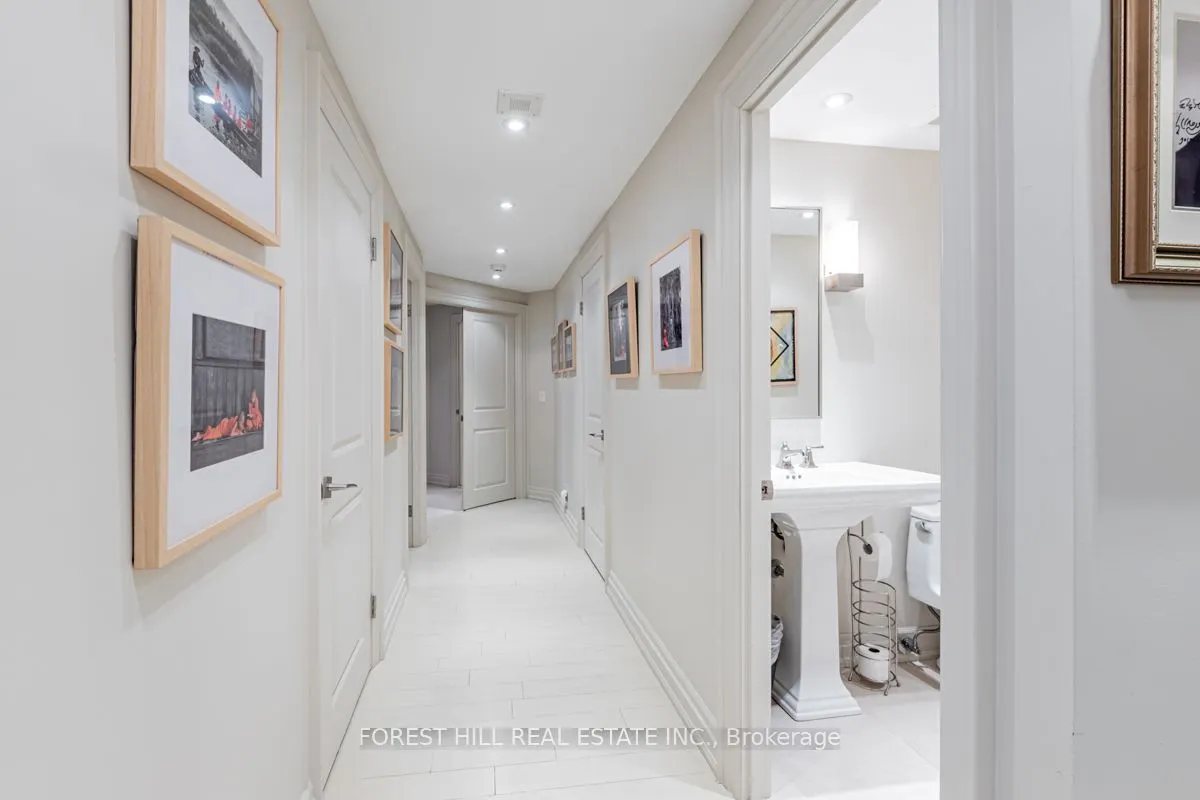 55 Prince Arthur Avenue, #901