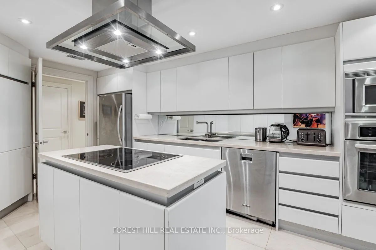 55 Prince Arthur Avenue, #901