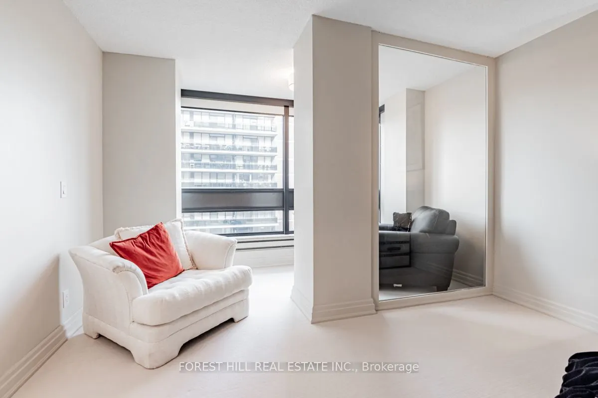 55 Prince Arthur Avenue, #901