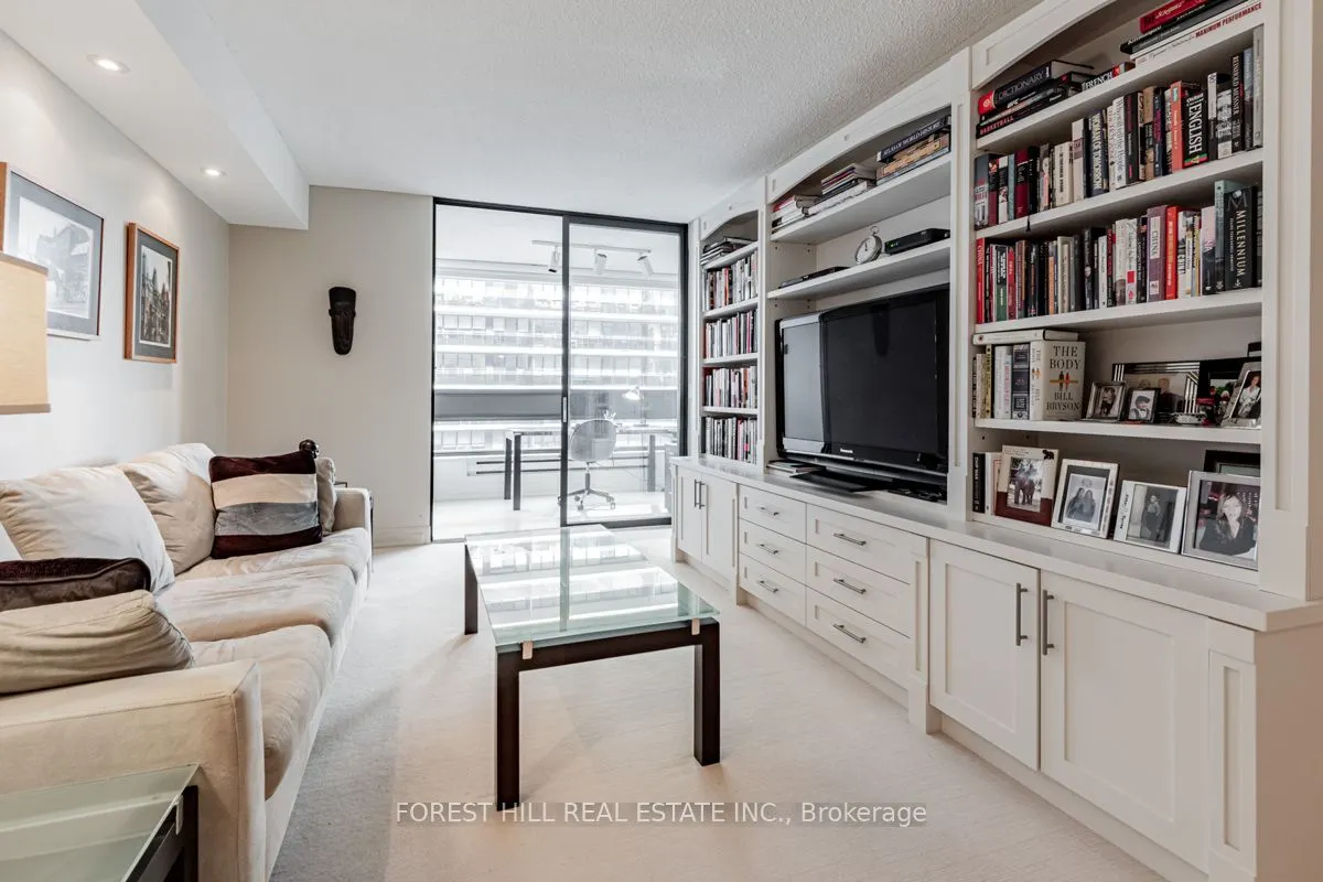 55 Prince Arthur Avenue, #901