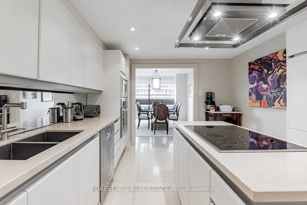 55 Prince Arthur Avenue, #901
