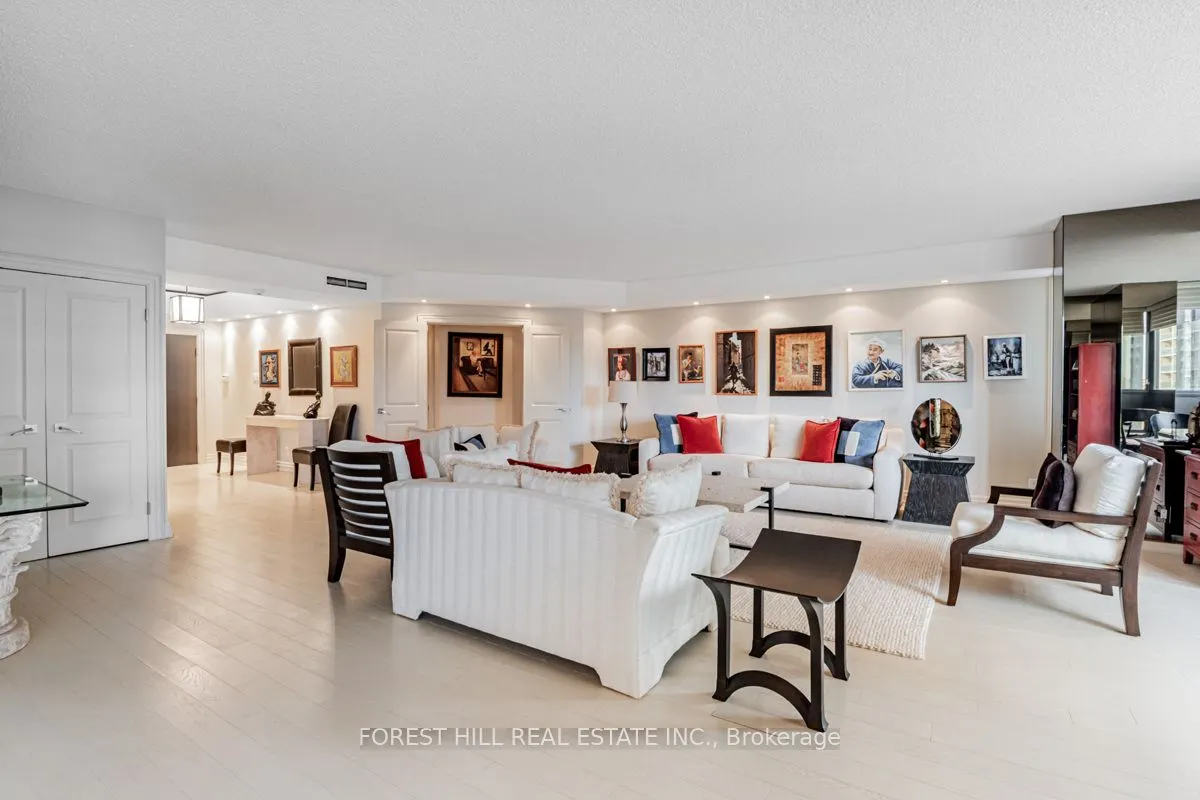 55 Prince Arthur Avenue, #901