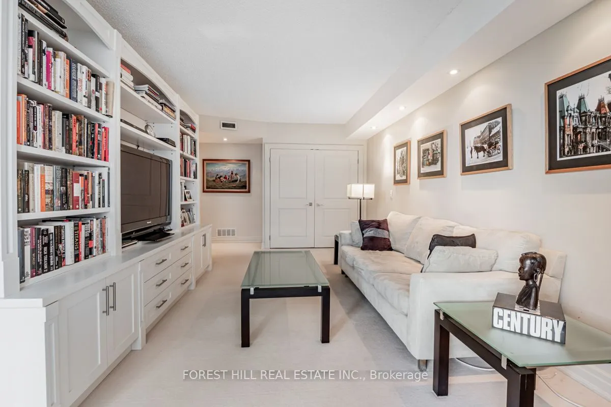55 Prince Arthur Avenue, #901