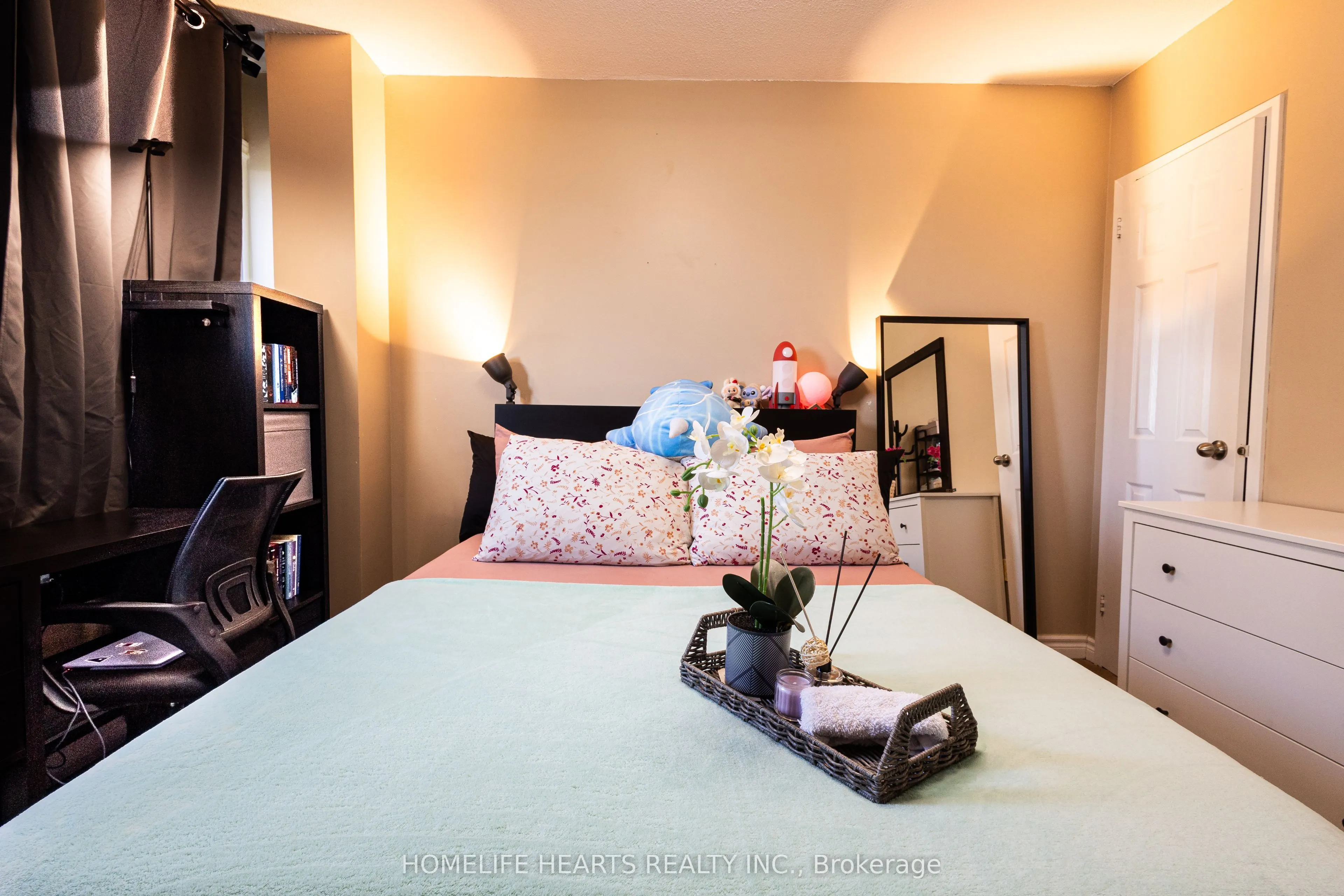 140 Leeward Glenway E, #316