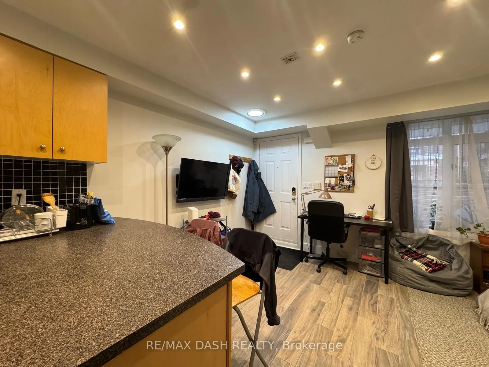 415 Jarvis Street, #154