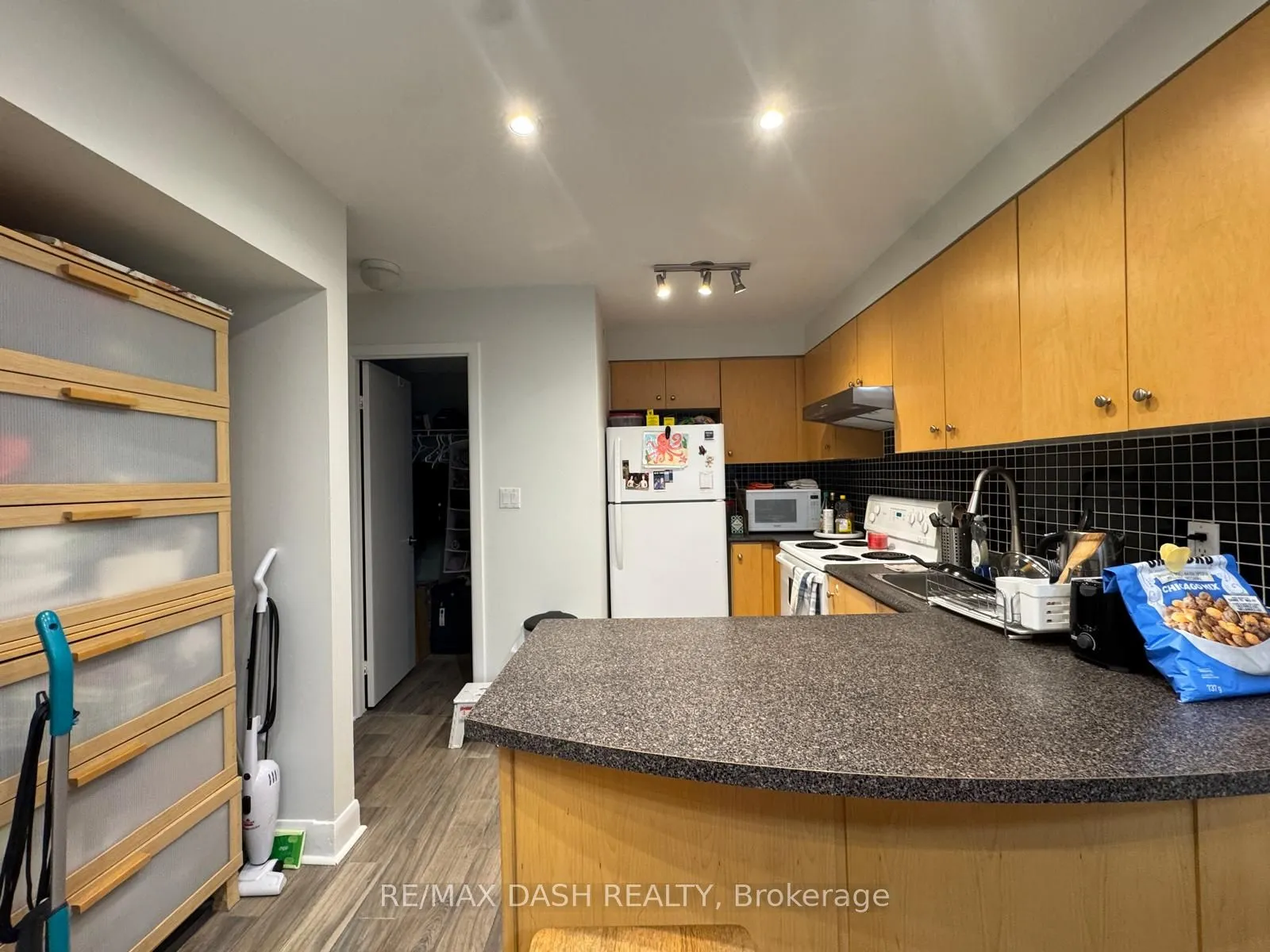 415 Jarvis Street, #154