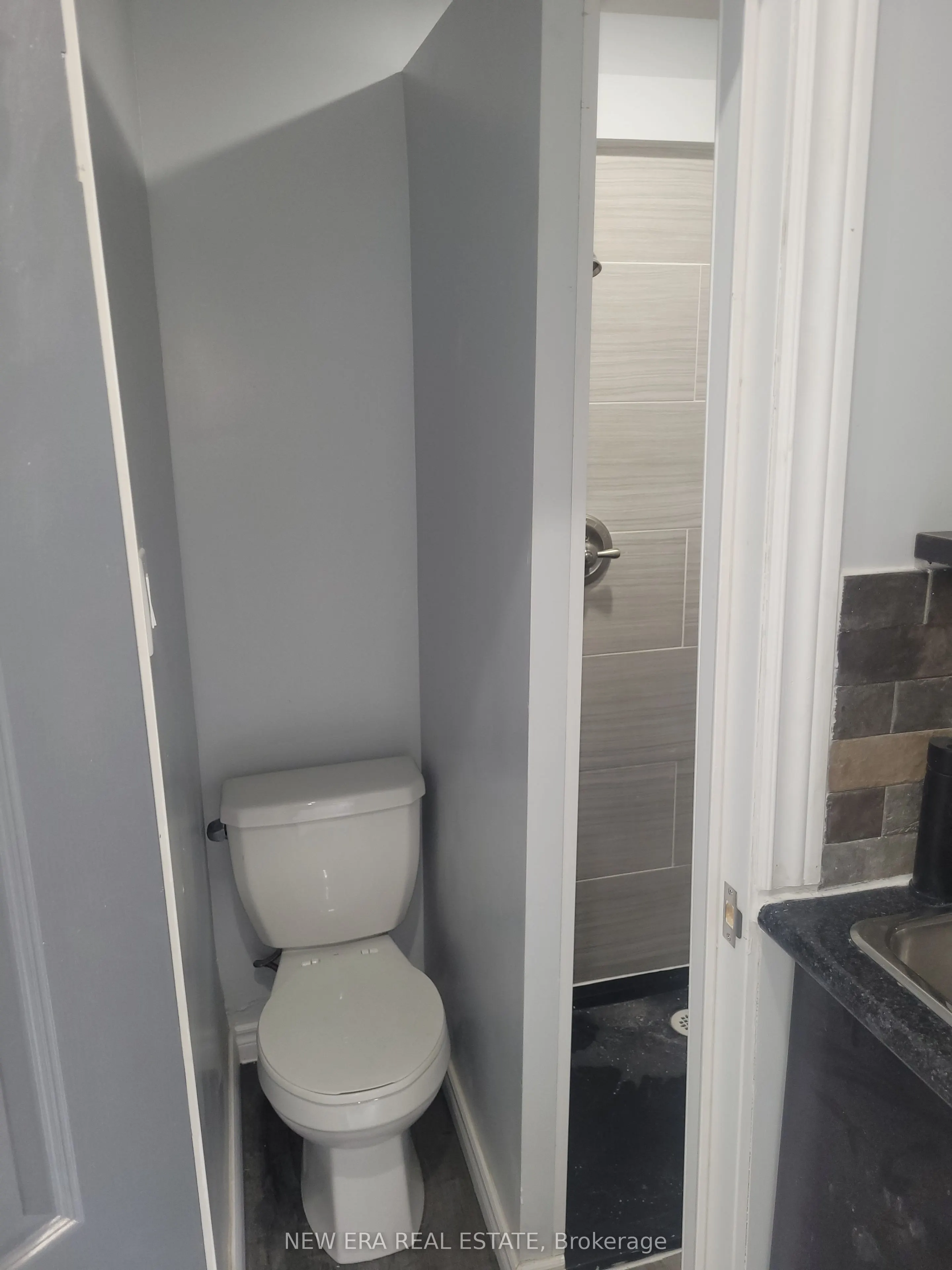 850 Bathurst Street