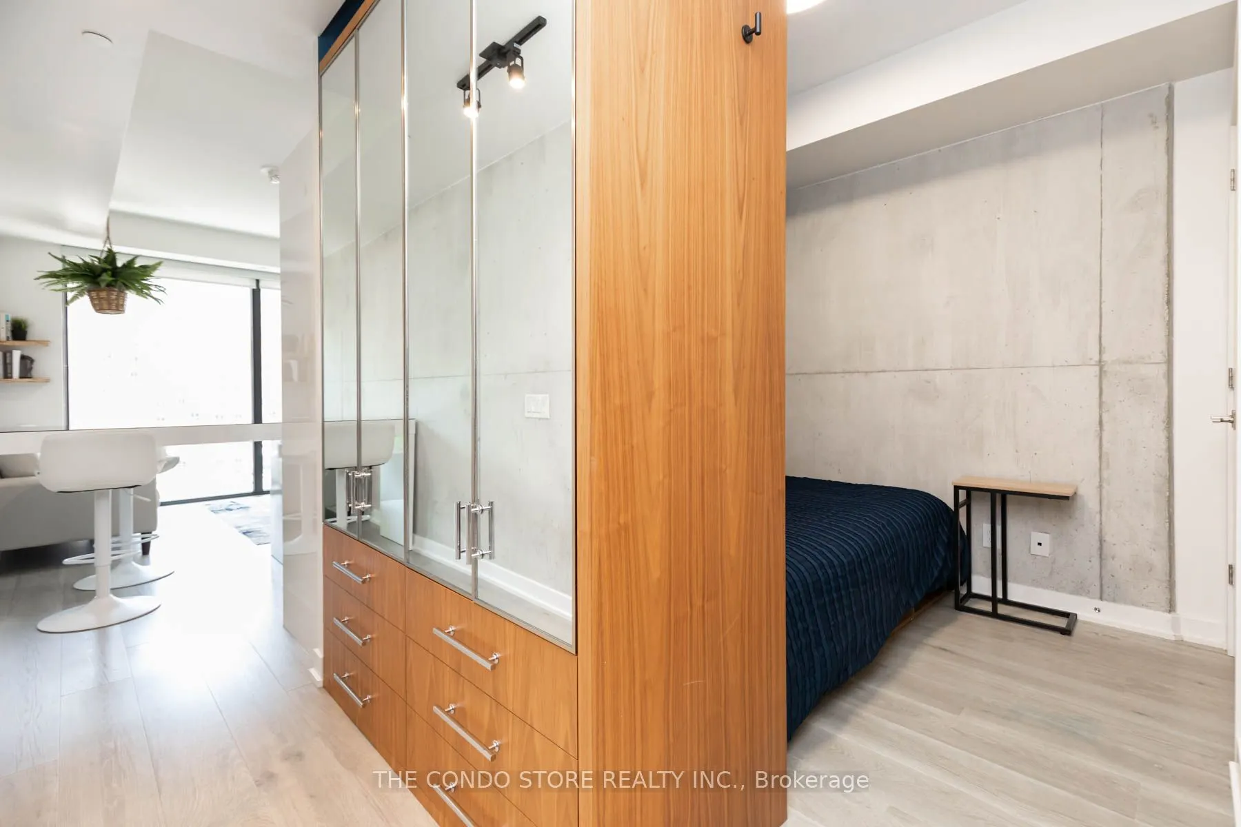55 Ontario Street, #614