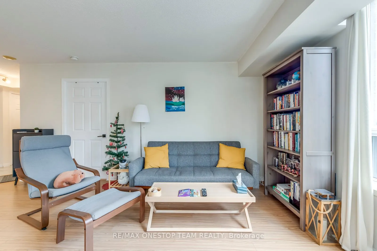 5940 Yonge Street, #303