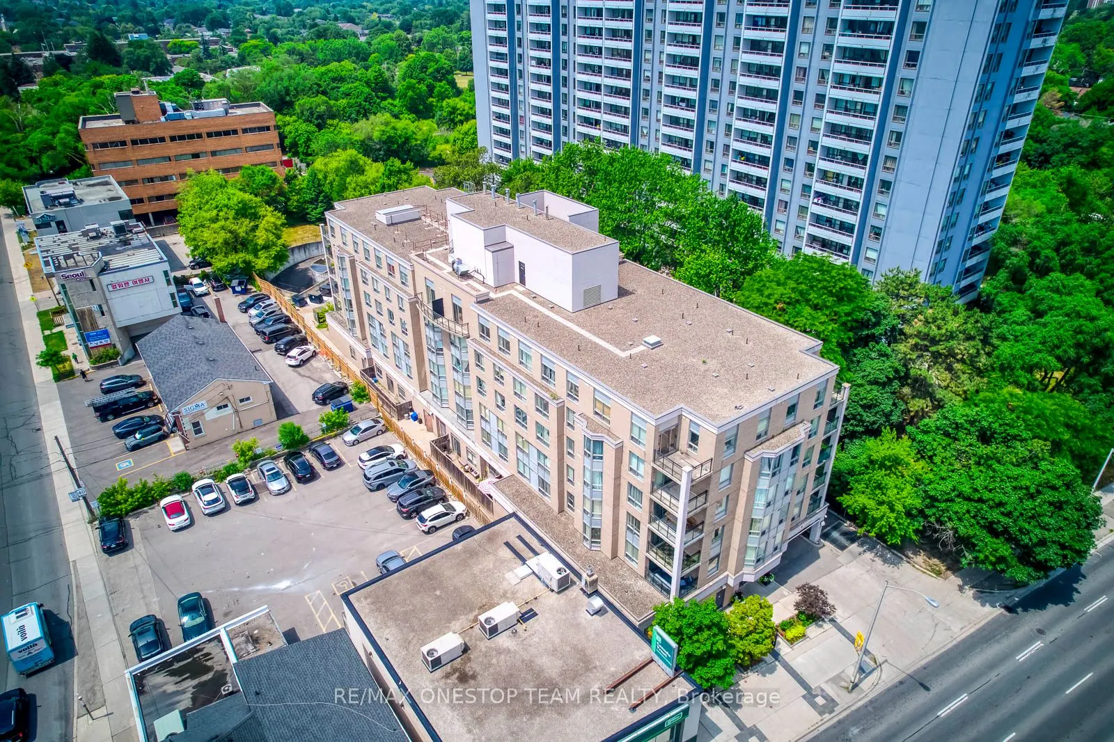 5940 Yonge Street, #303