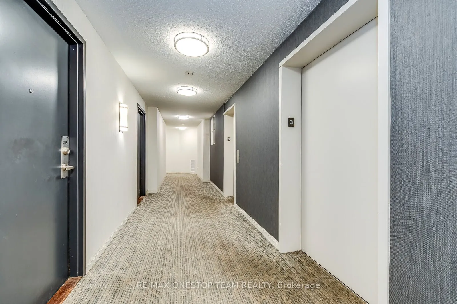 5940 Yonge Street, #303