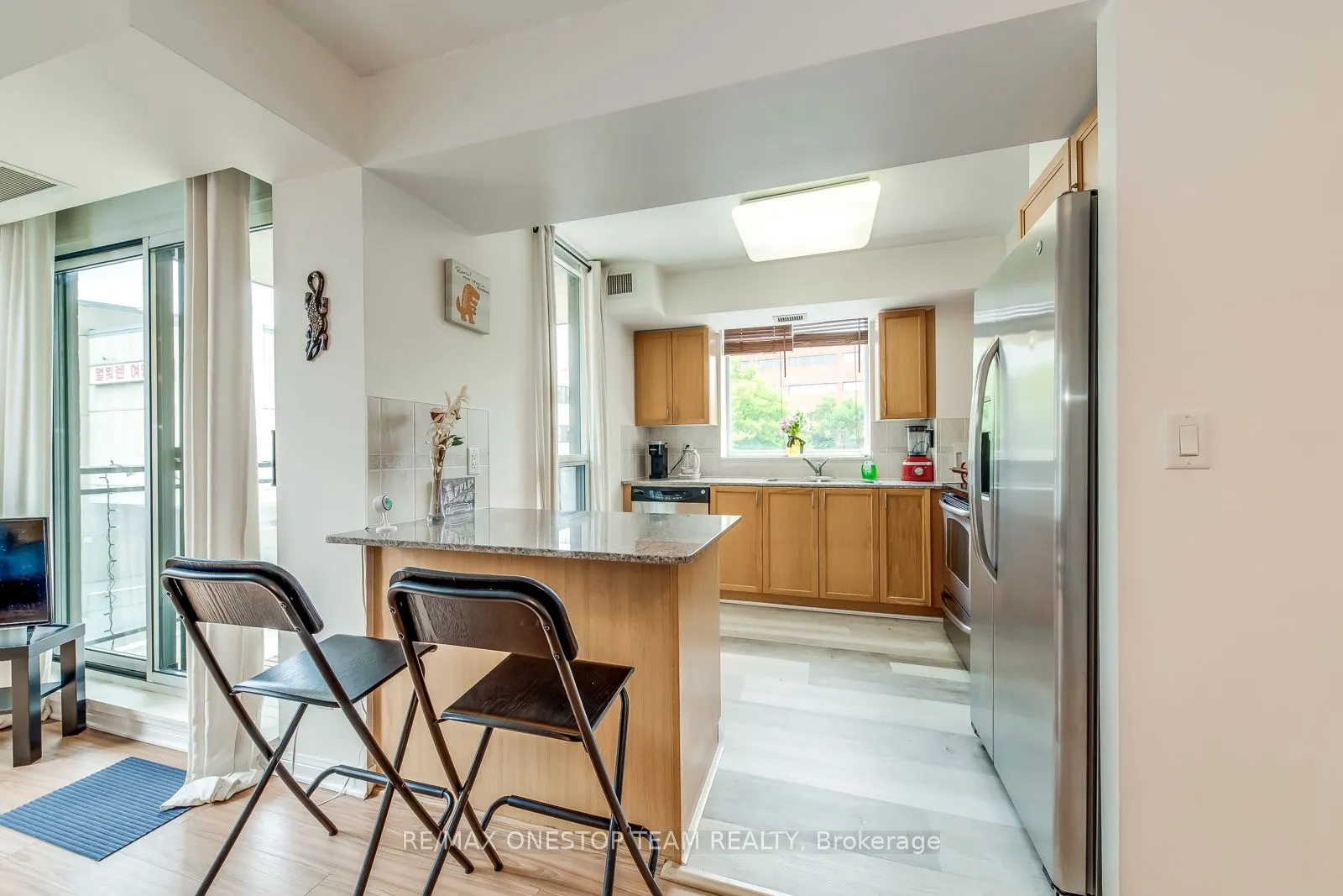 5940 Yonge Street, #303