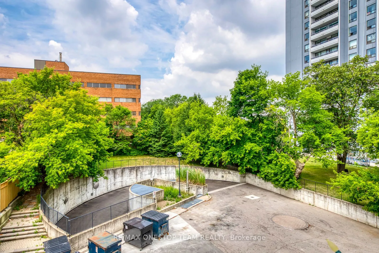 5940 Yonge Street, #303