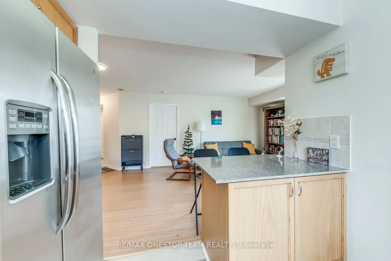 5940 Yonge Street, #303