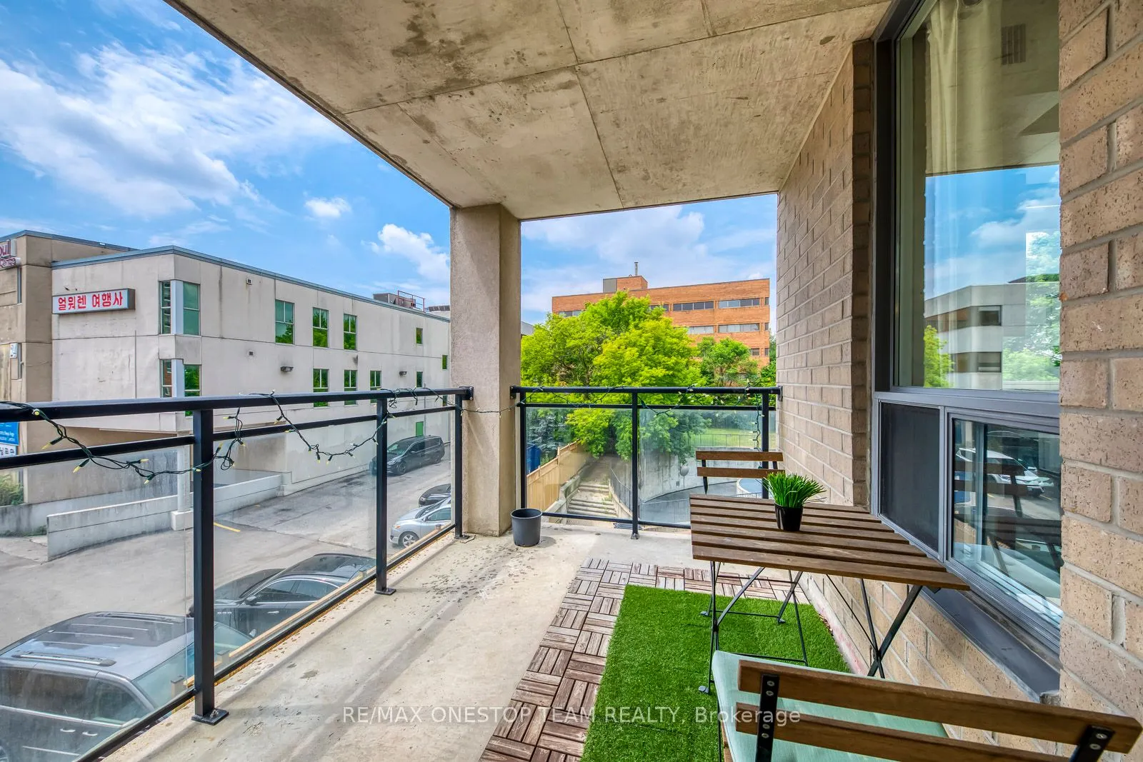 5940 Yonge Street, #303