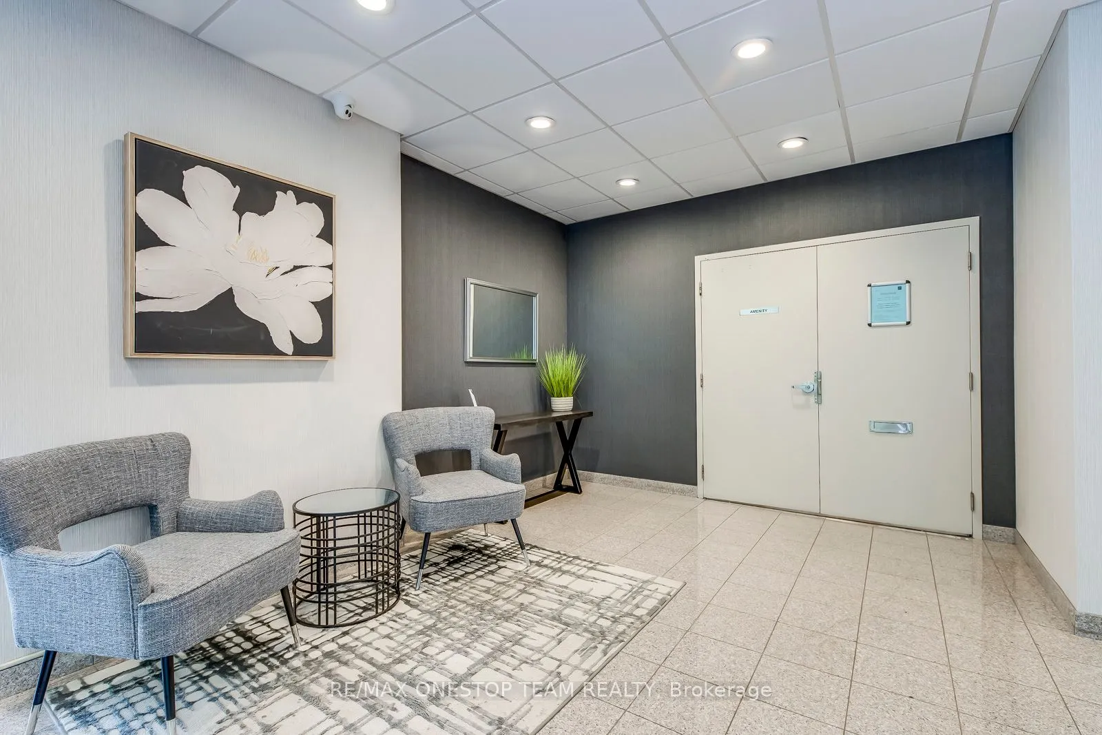5940 Yonge Street, #303