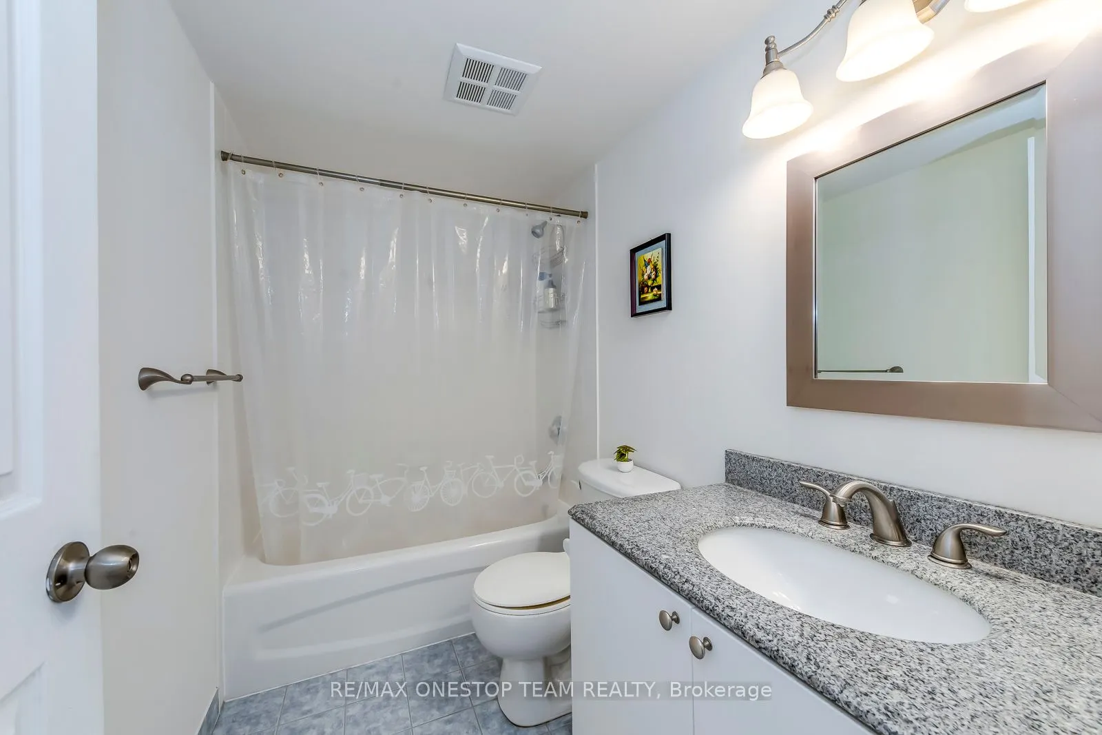 5940 Yonge Street, #303