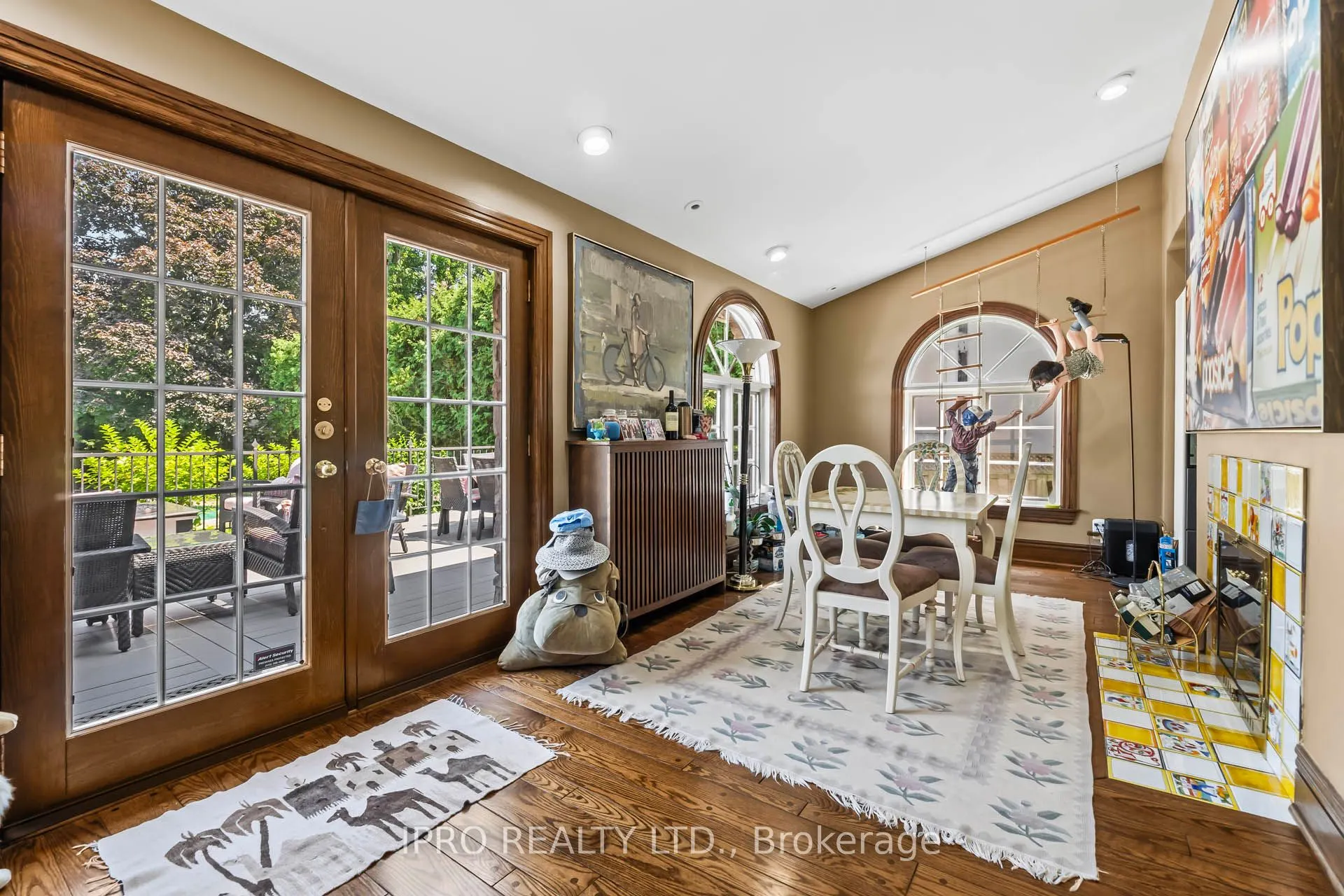 287 Russell Hill Road