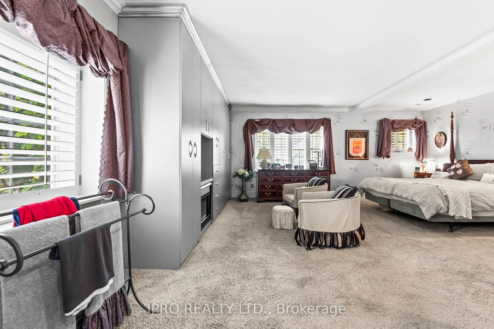 287 Russell Hill Road