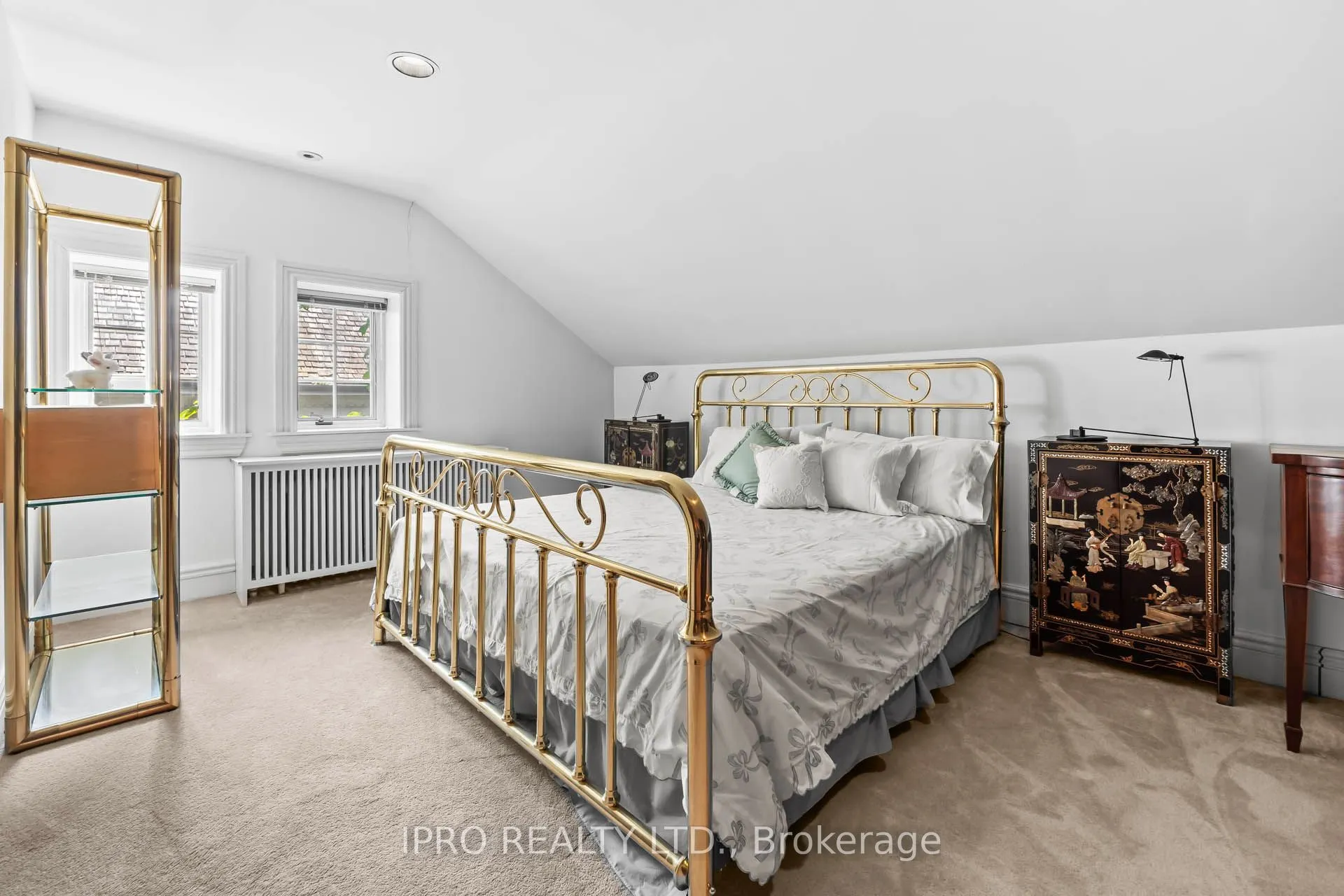 287 Russell Hill Road