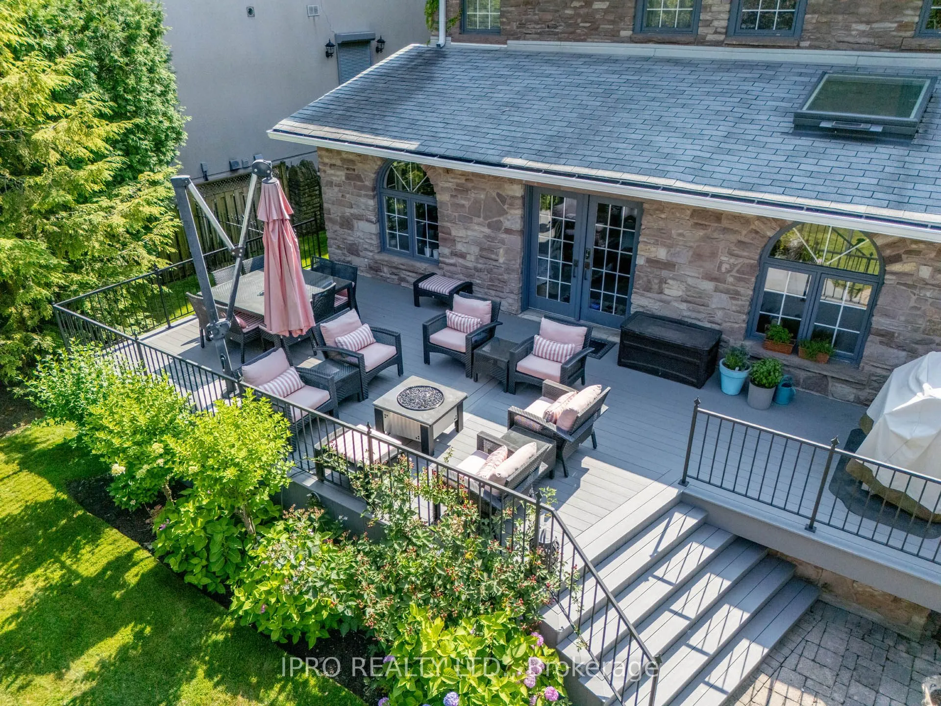 287 Russell Hill Road
