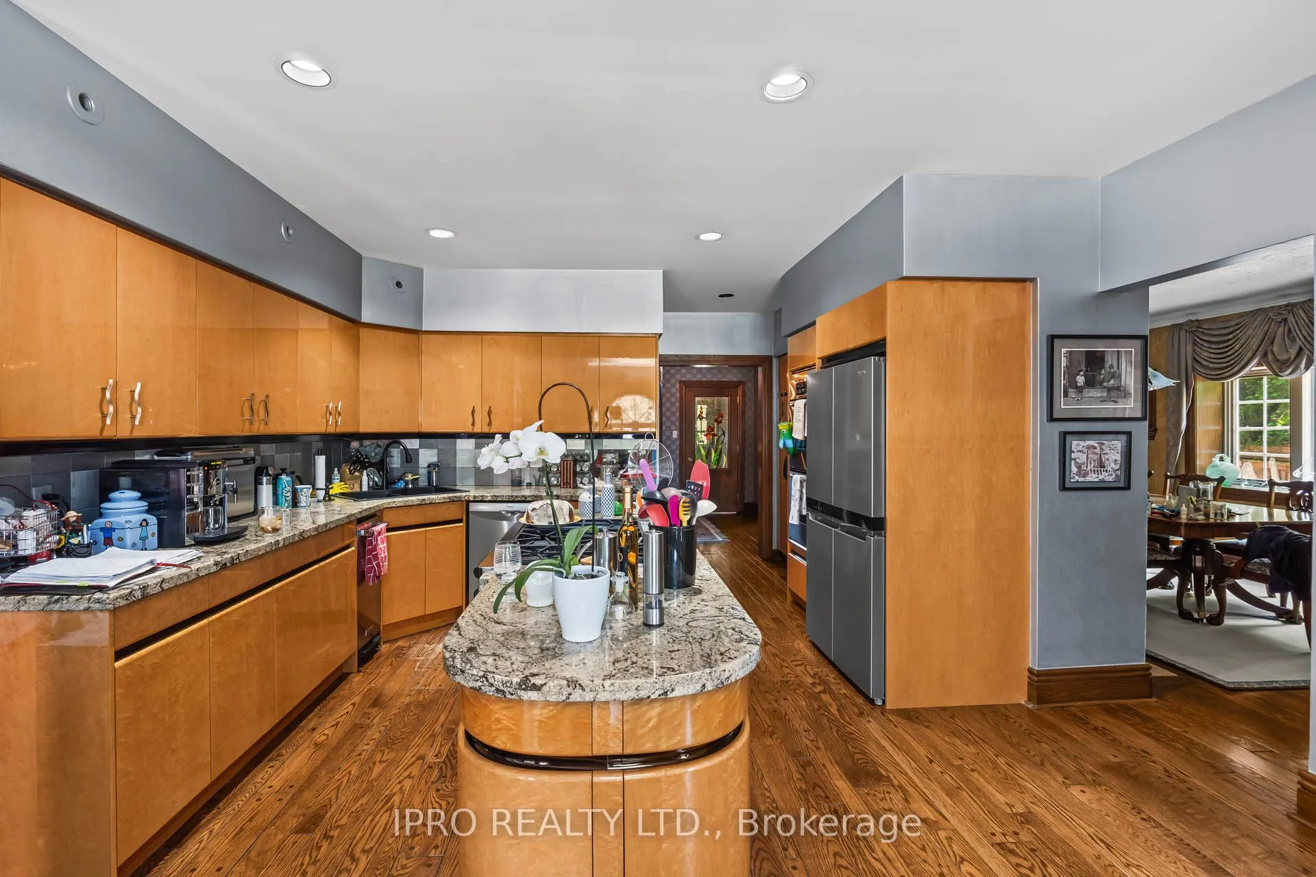 287 Russell Hill Road